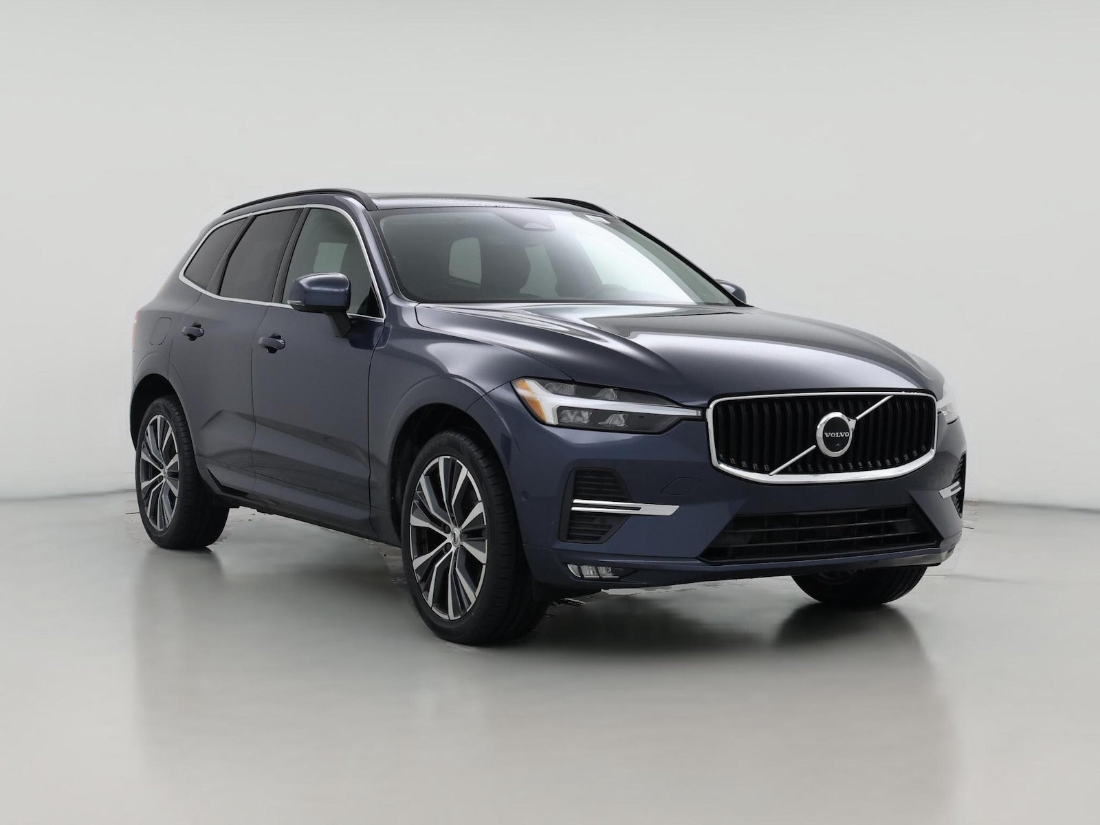 2022 Volvo XC60 Momentum