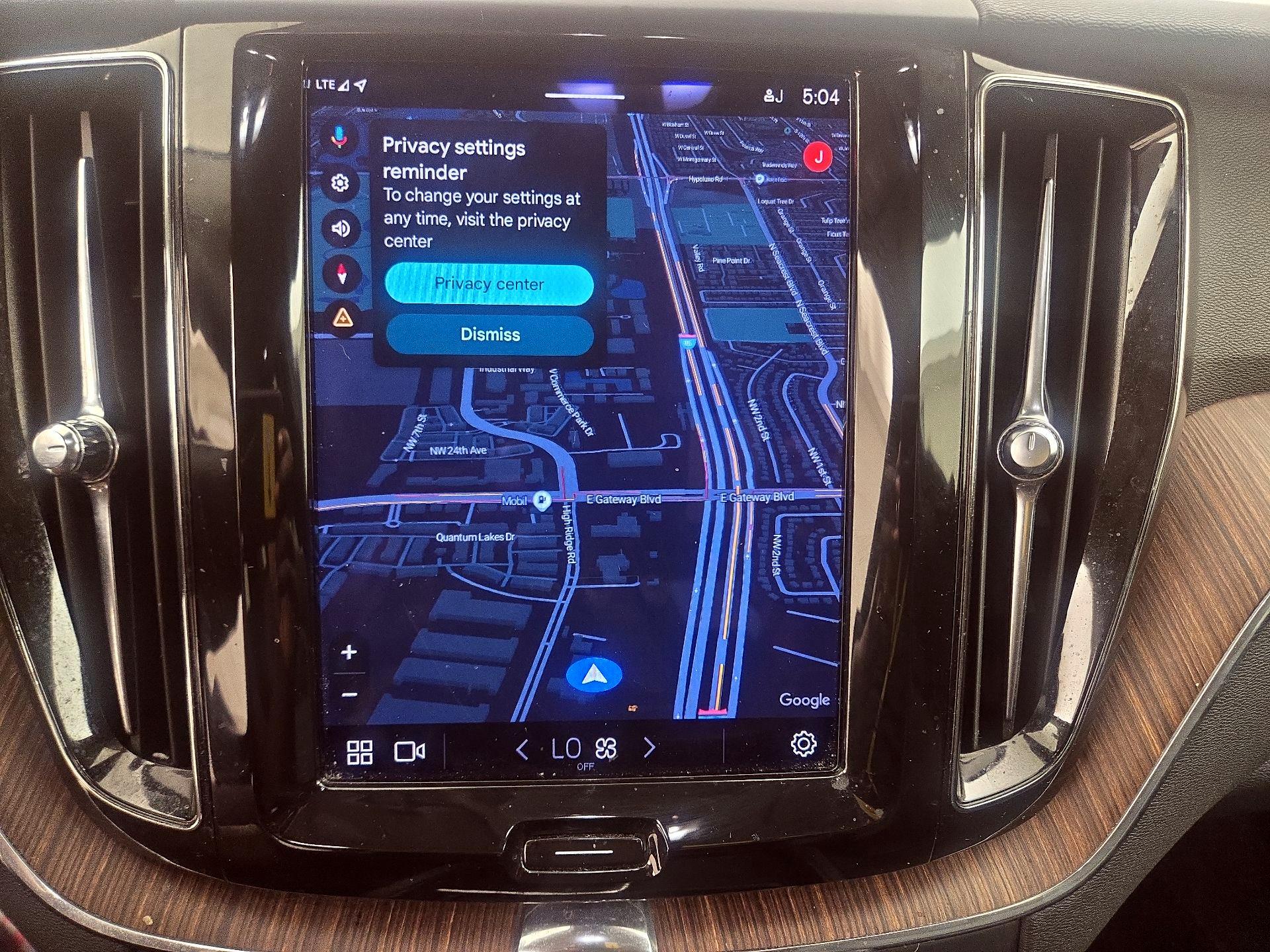 Thumbnail: 2022 Volvo XC60 - 14