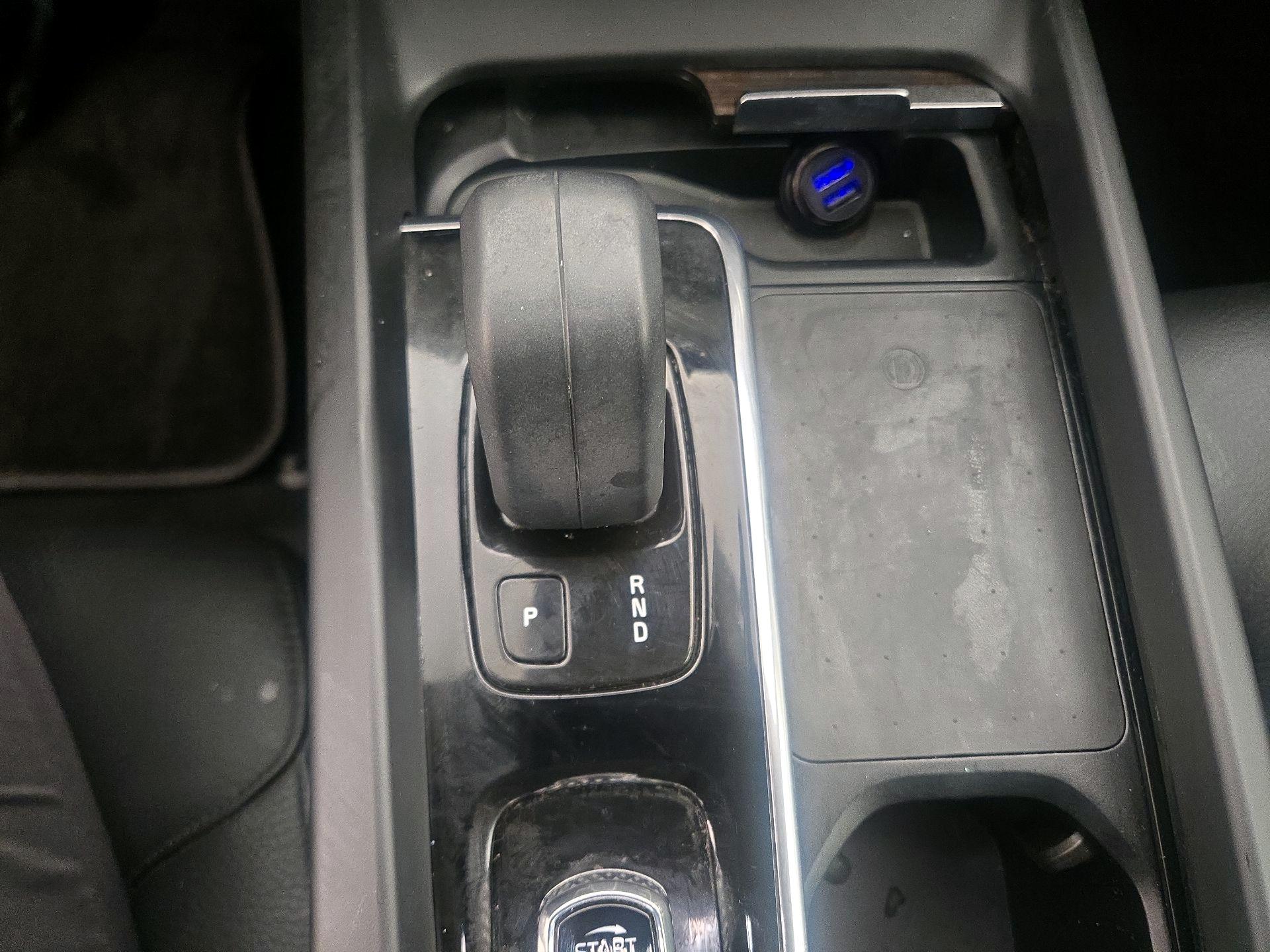 Thumbnail: 2022 Volvo XC60 - 18