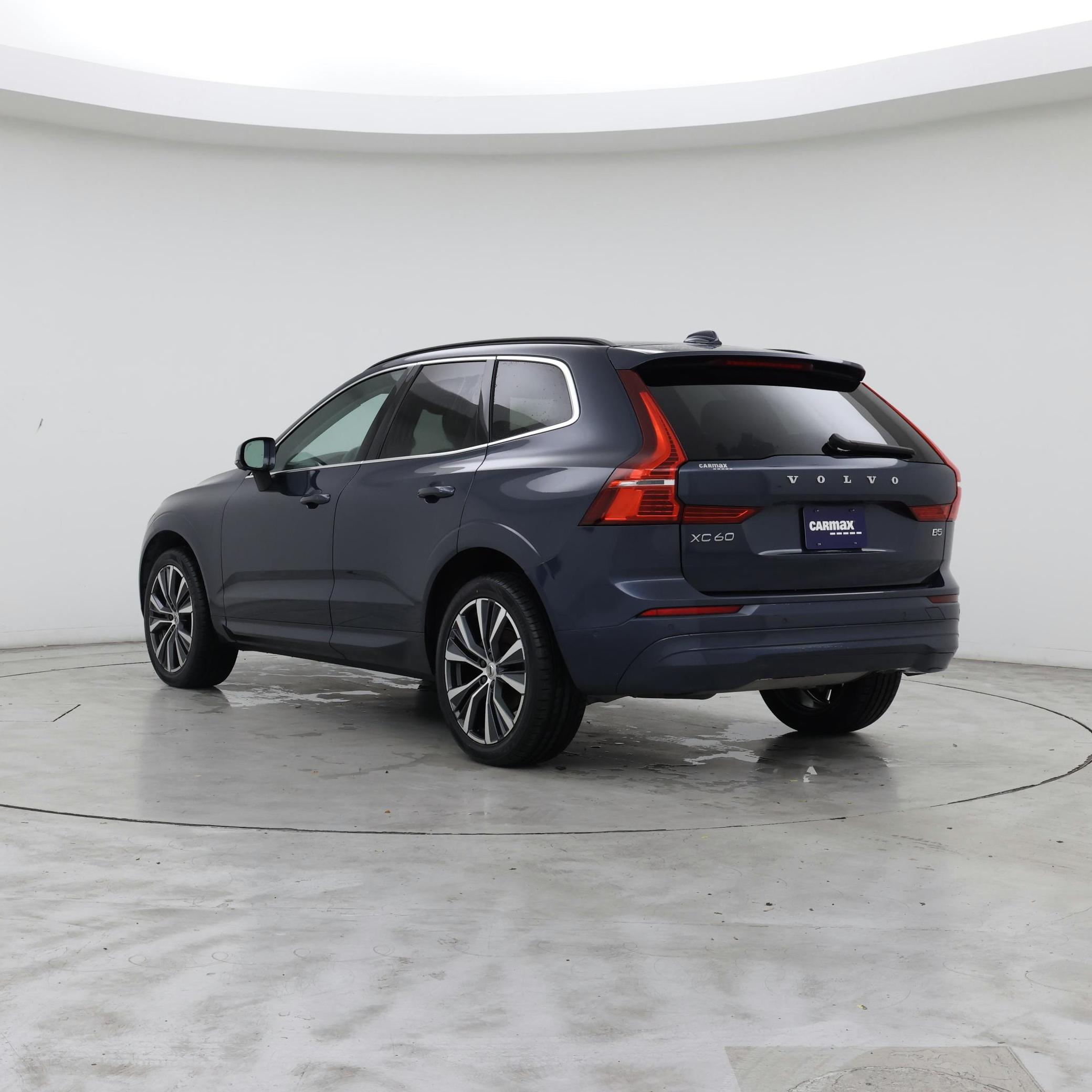 Thumbnail: 2022 Volvo XC60 - 2