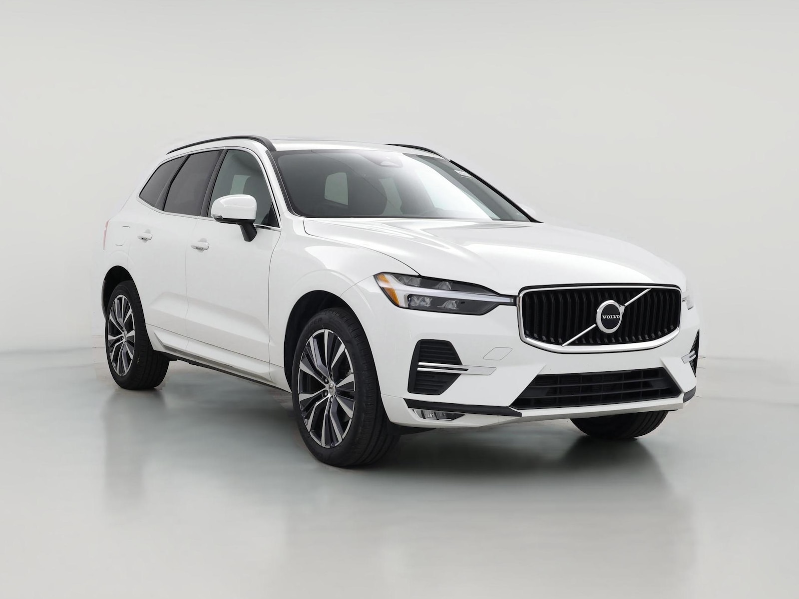 2022 Volvo XC60 Momentum
