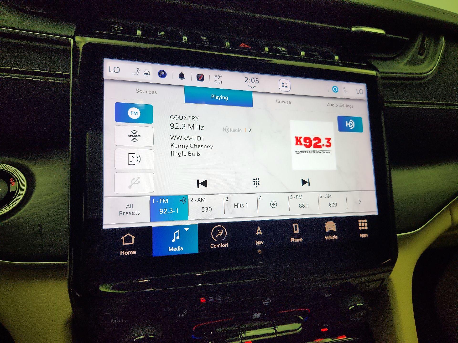 Thumbnail: 2021 Jeep Grand Cherokee L - 16