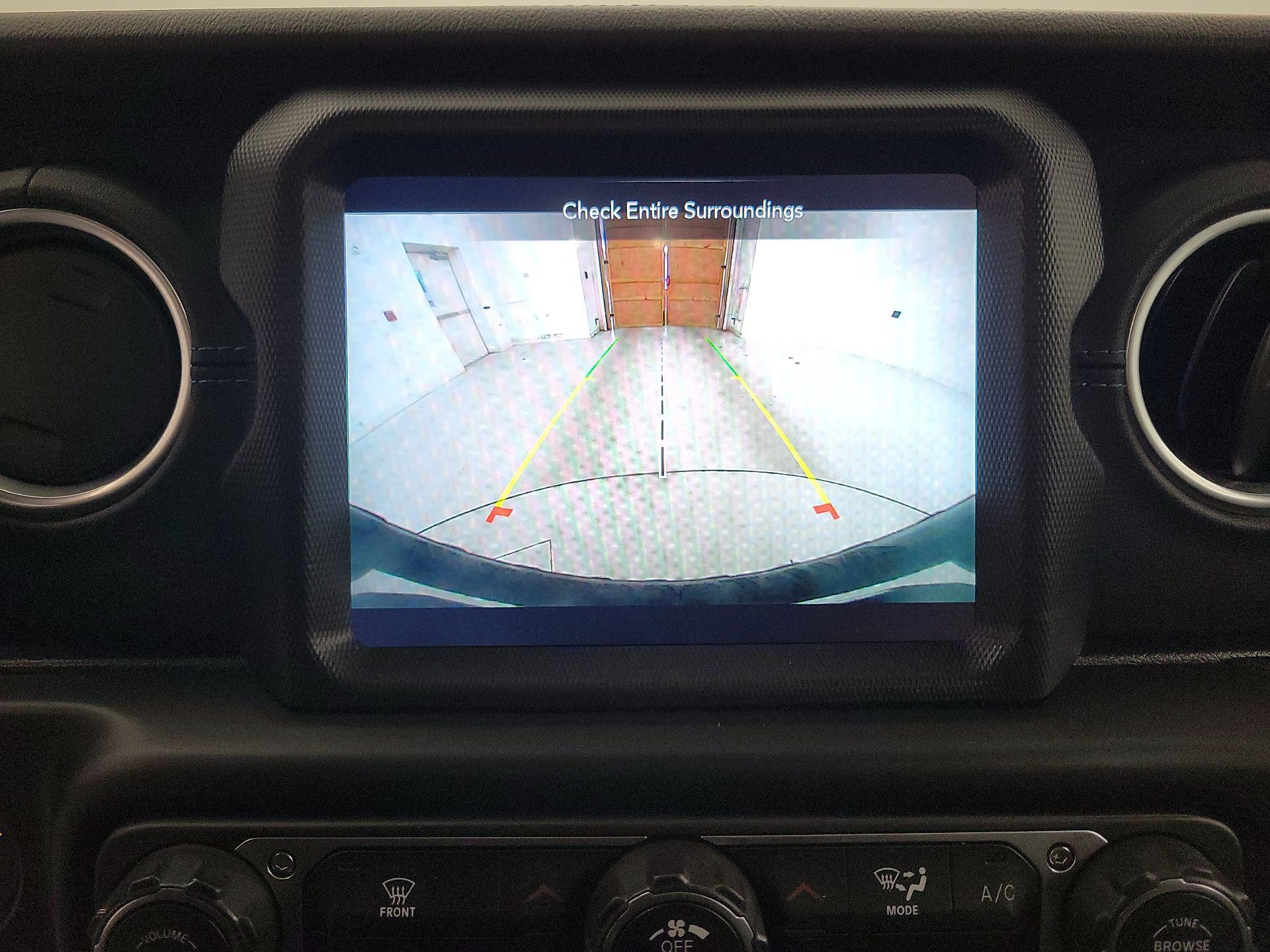 Thumbnail: 2022 Jeep Wrangler - 15