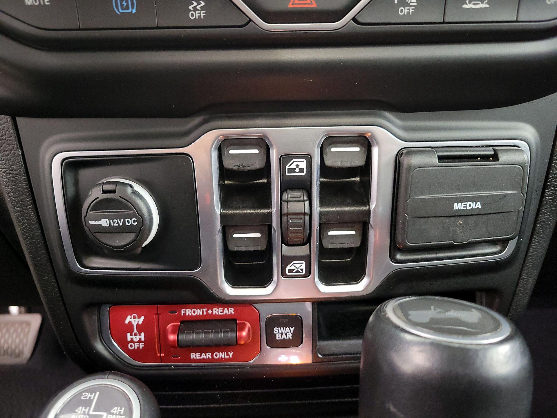 Thumbnail: 2022 Jeep Wrangler - 19