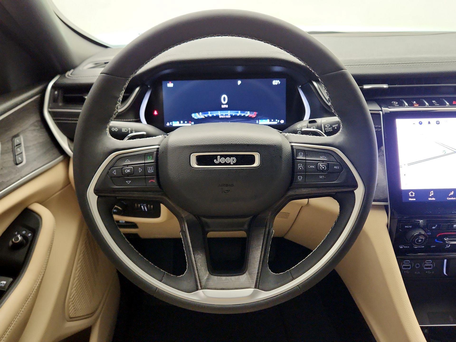 Thumbnail: 2023 Jeep Grand Cherokee - 10