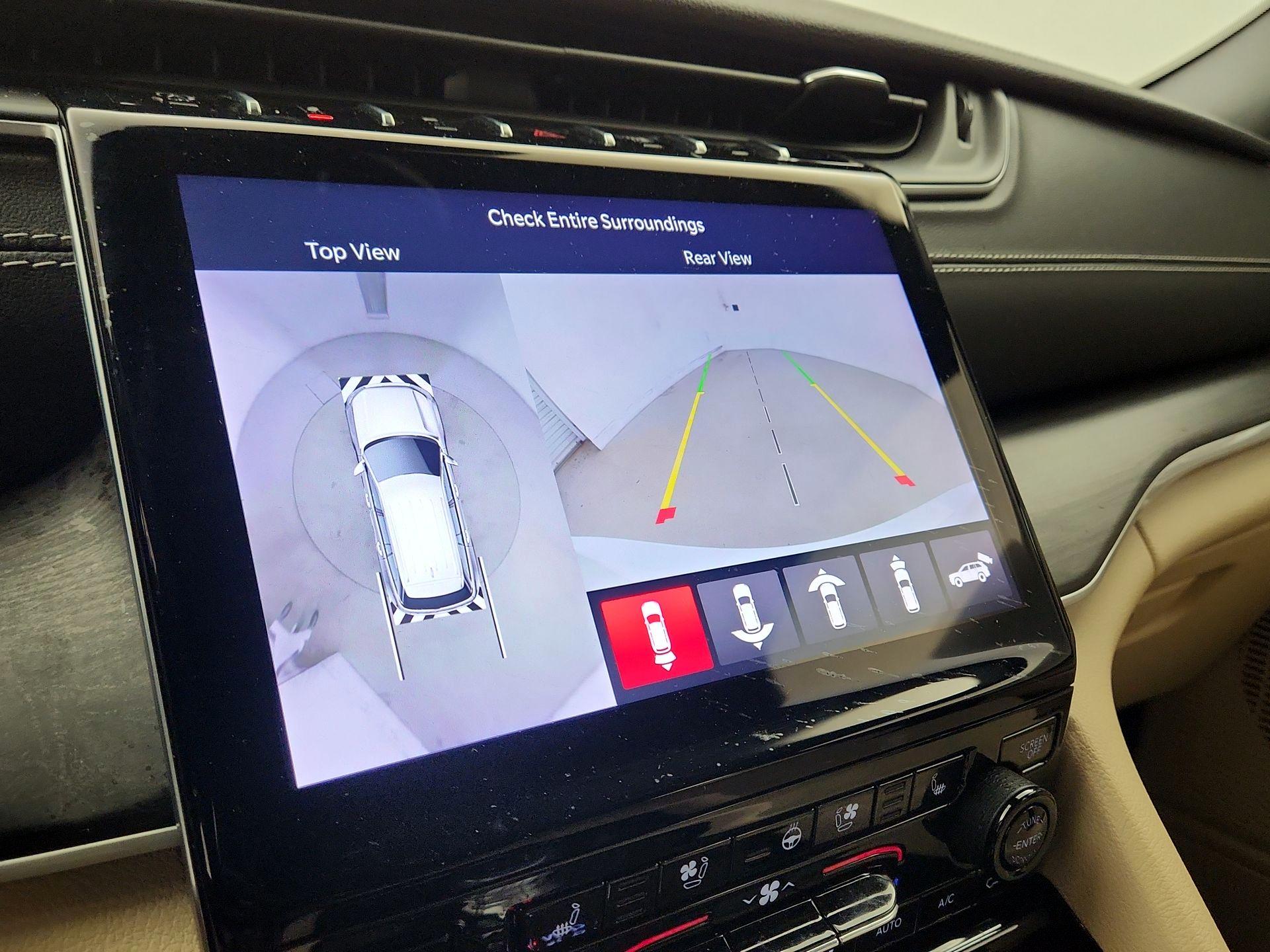 Thumbnail: 2023 Jeep Grand Cherokee - 15