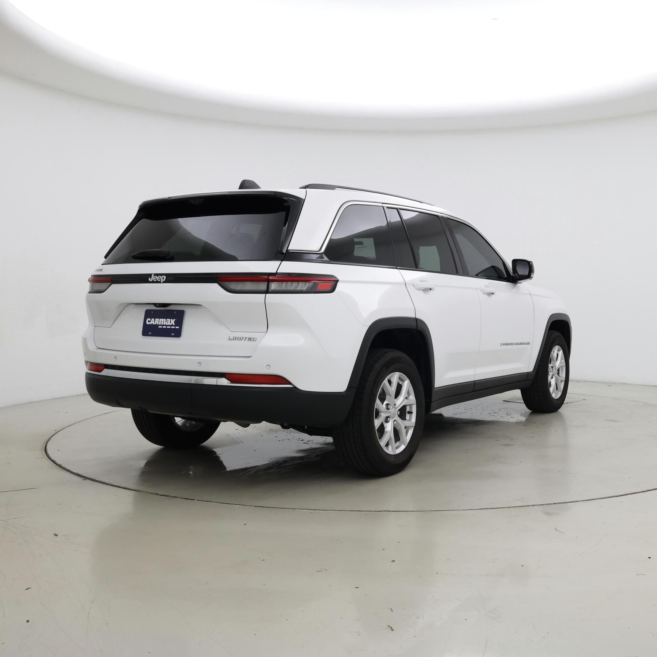 Thumbnail: 2023 Jeep Grand Cherokee - 8