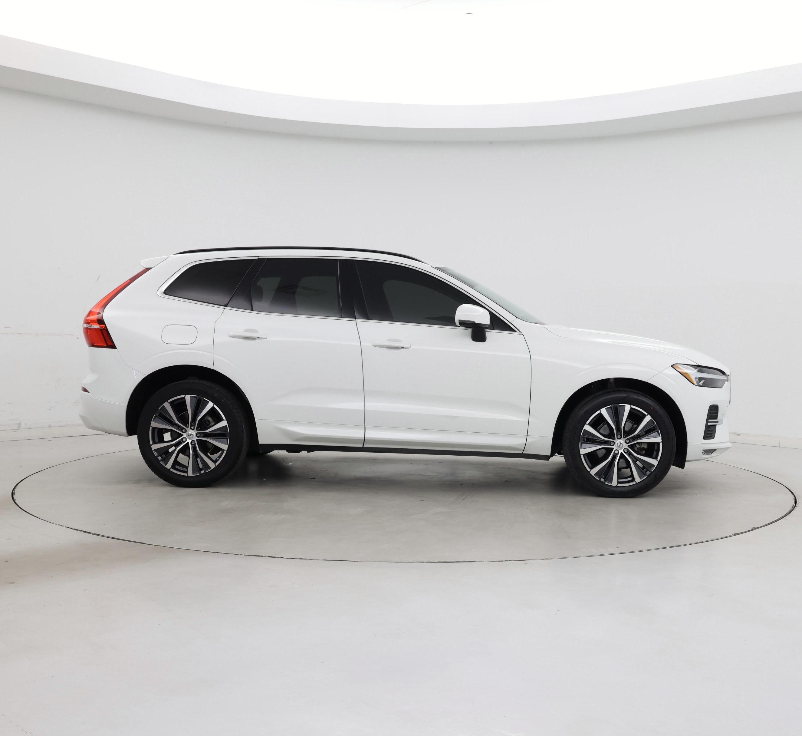 Thumbnail: 2022 Volvo XC60 - 7