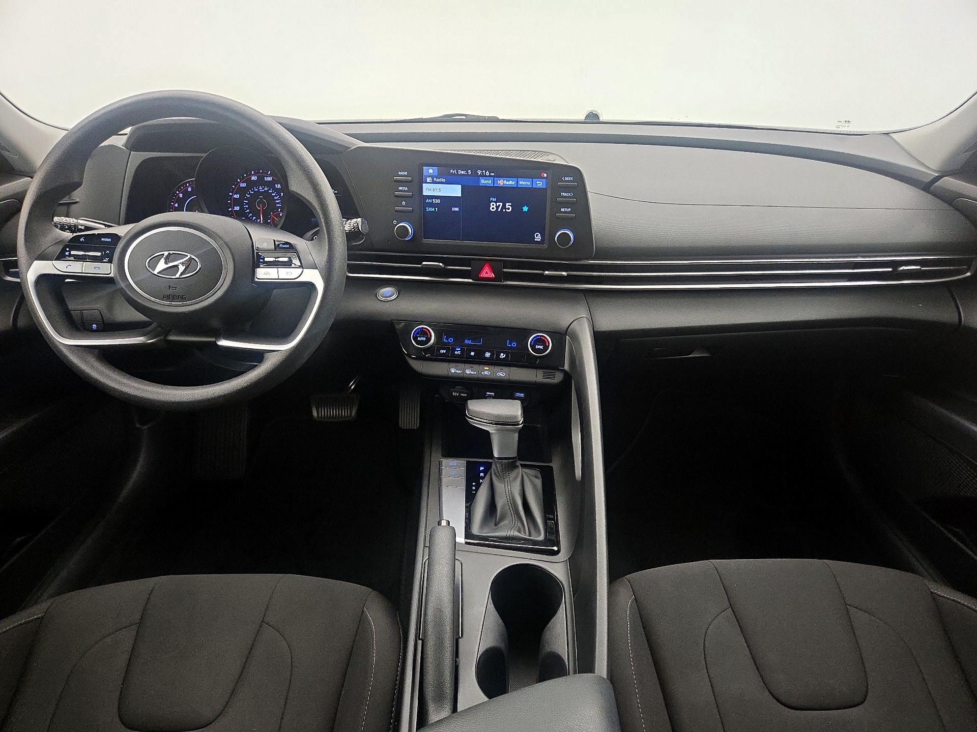 Thumbnail: 2022 Hyundai Elantra - 9