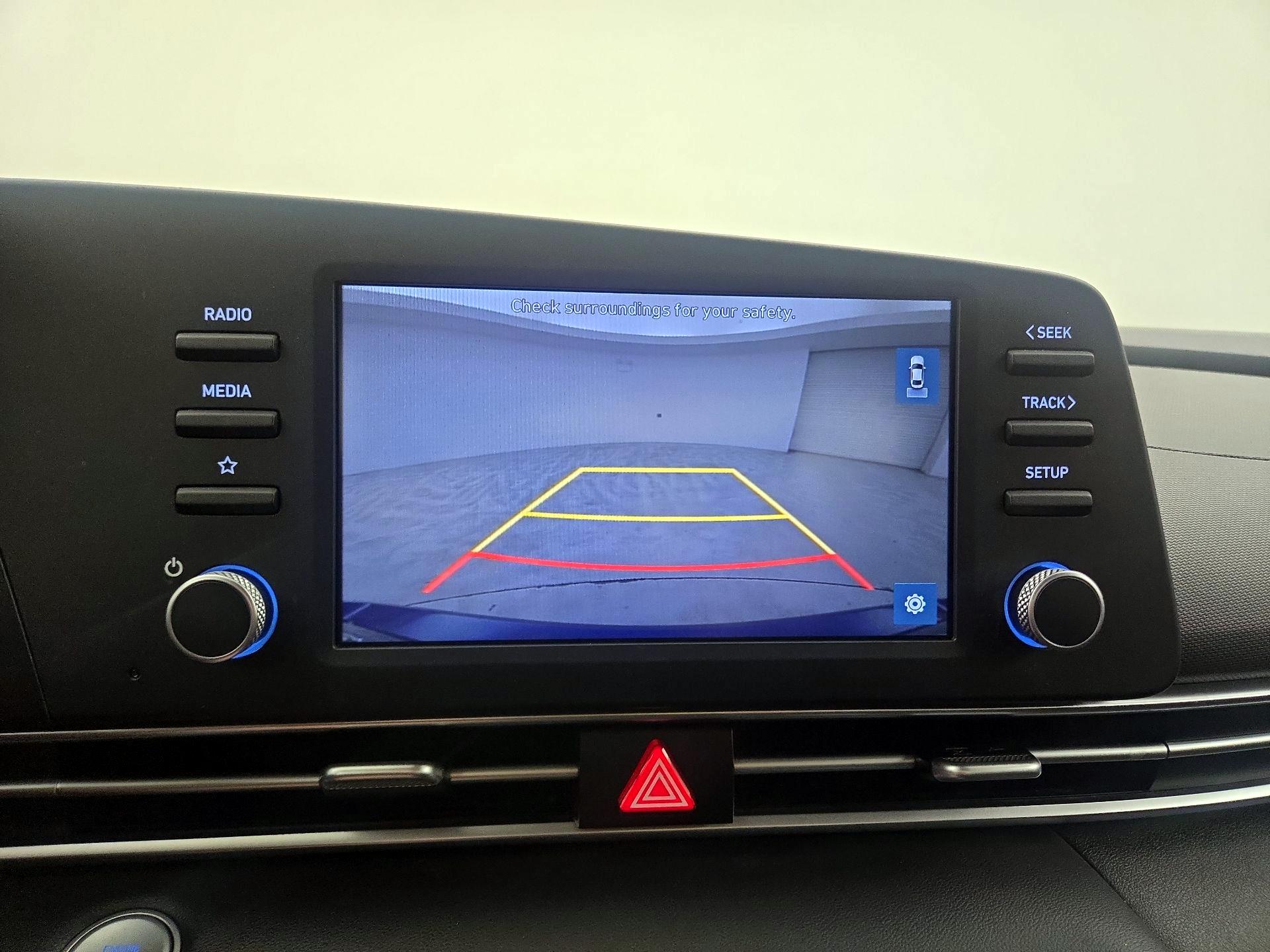 Thumbnail: 2022 Hyundai Elantra - 14