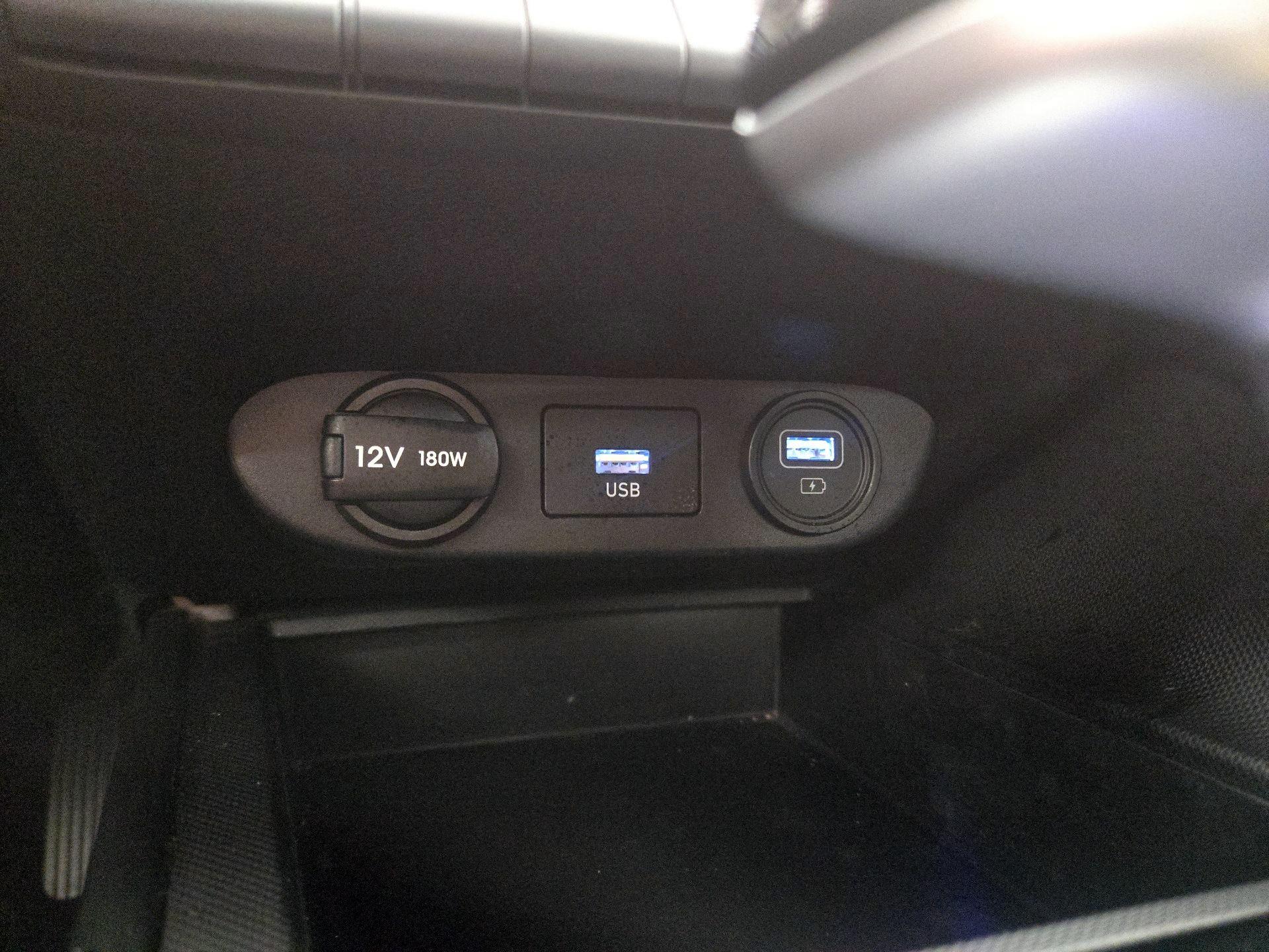 Thumbnail: 2022 Hyundai Elantra - 18