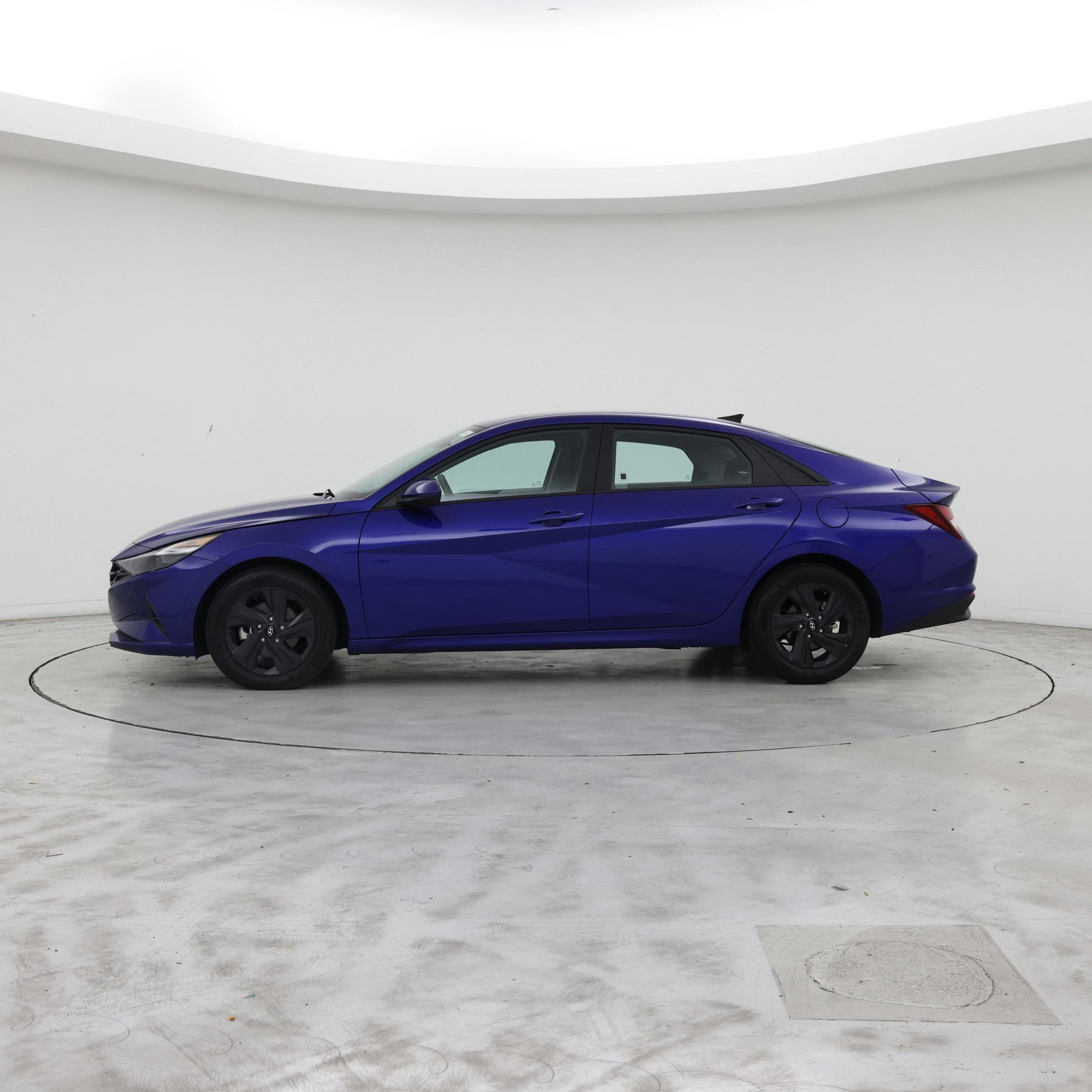 Thumbnail: 2022 Hyundai Elantra - 3