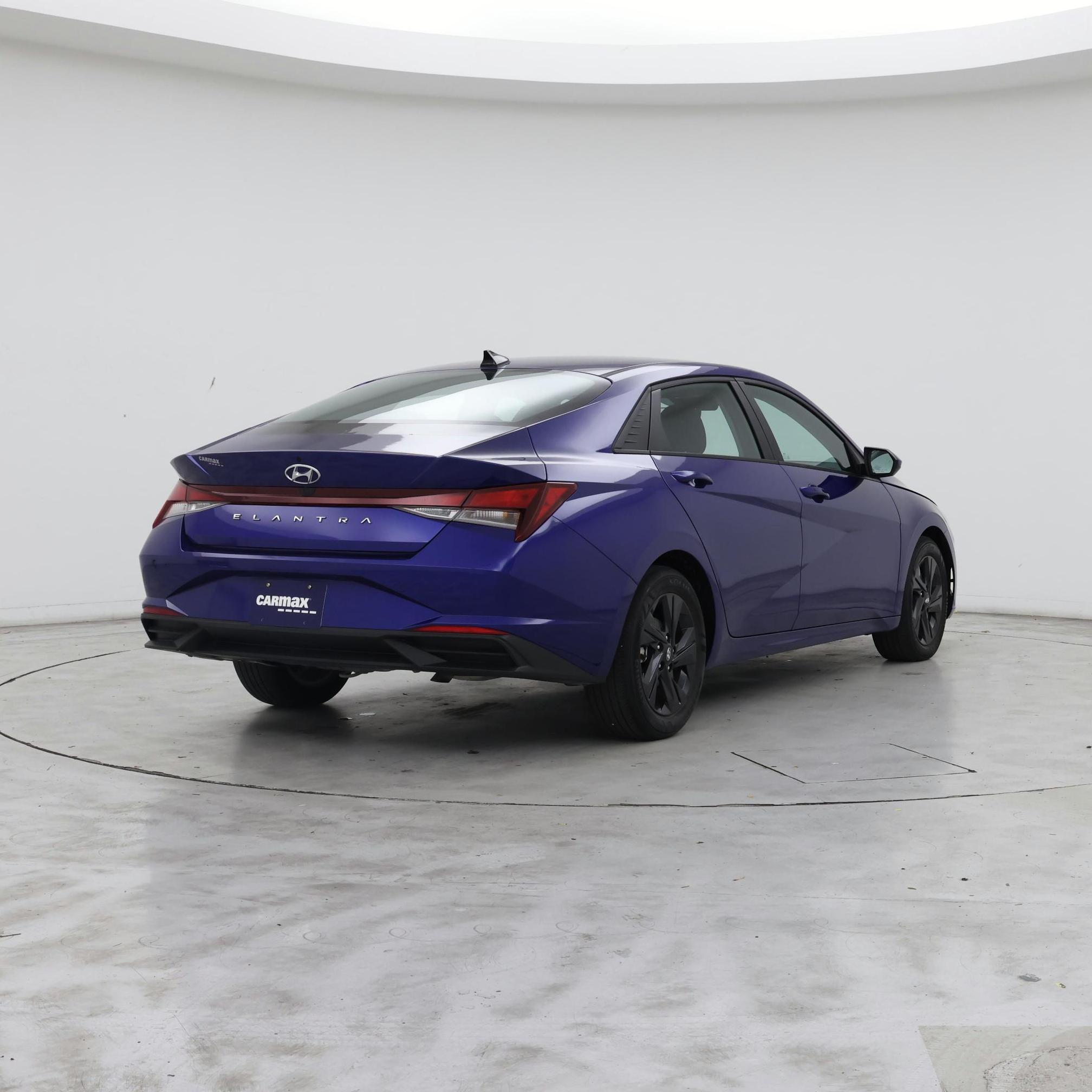 Thumbnail: 2022 Hyundai Elantra - 8