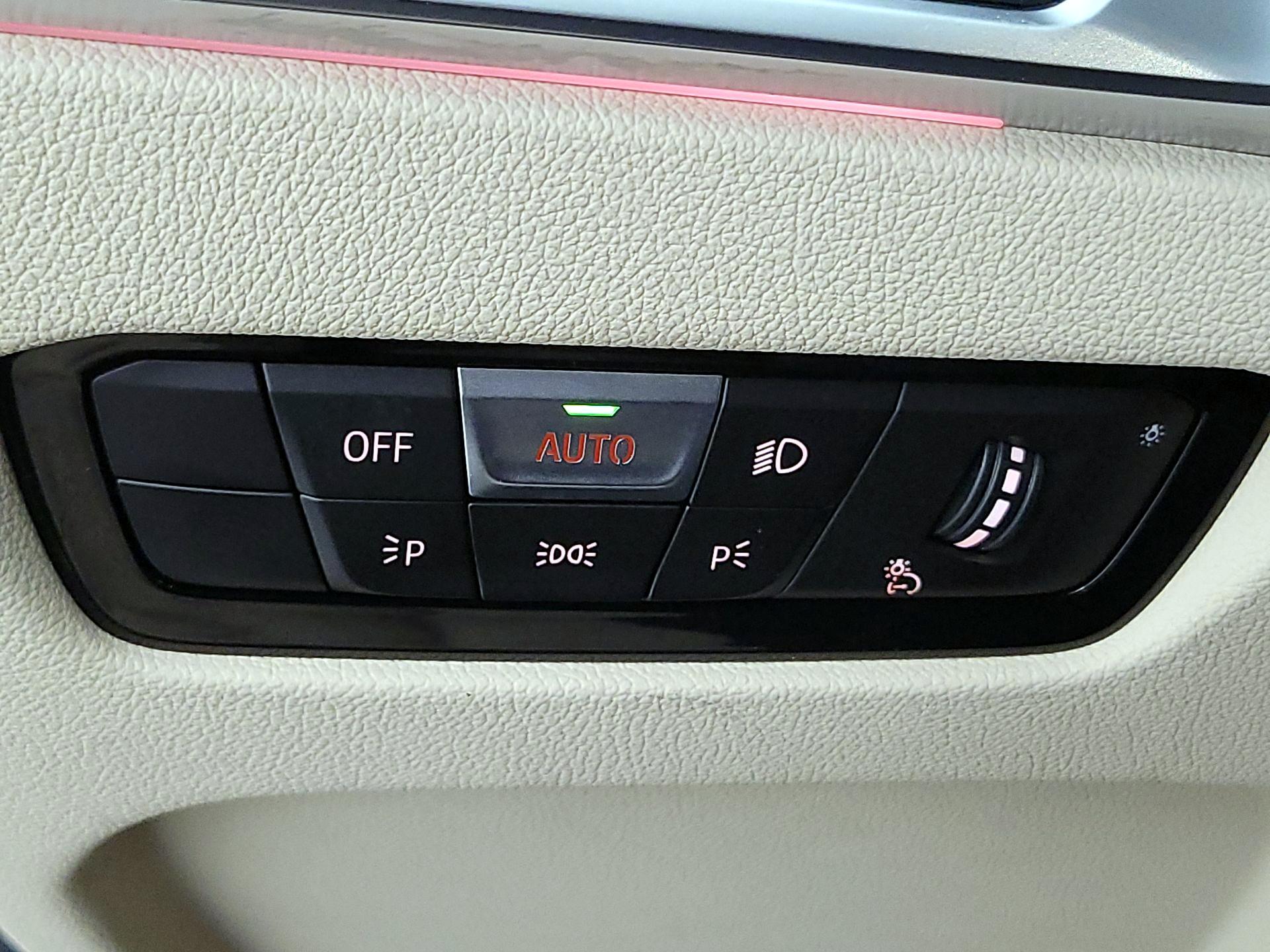 Thumbnail: 2022 BMW 3 Series - 13