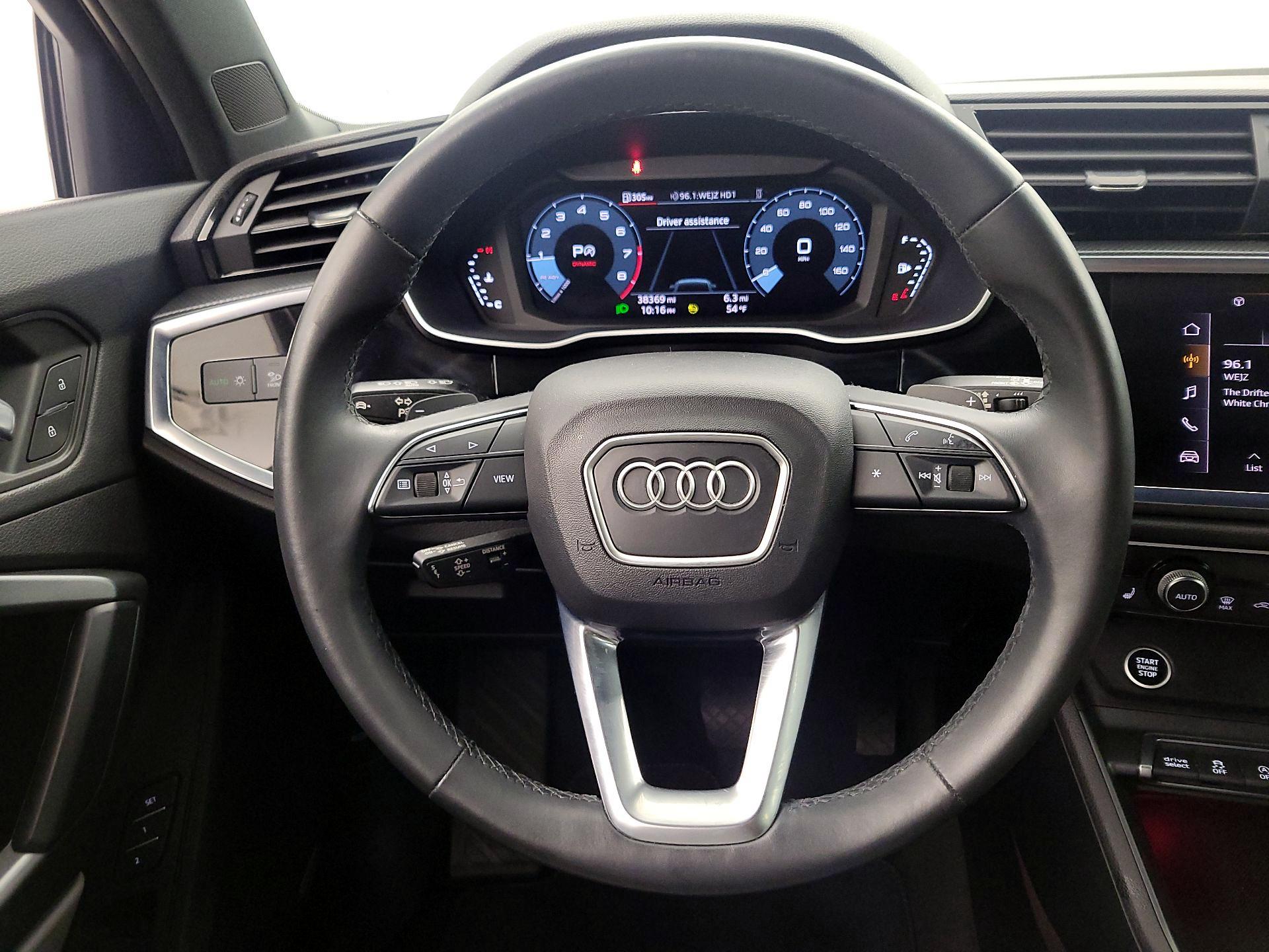 Thumbnail: 2022 Audi Q3 - 10