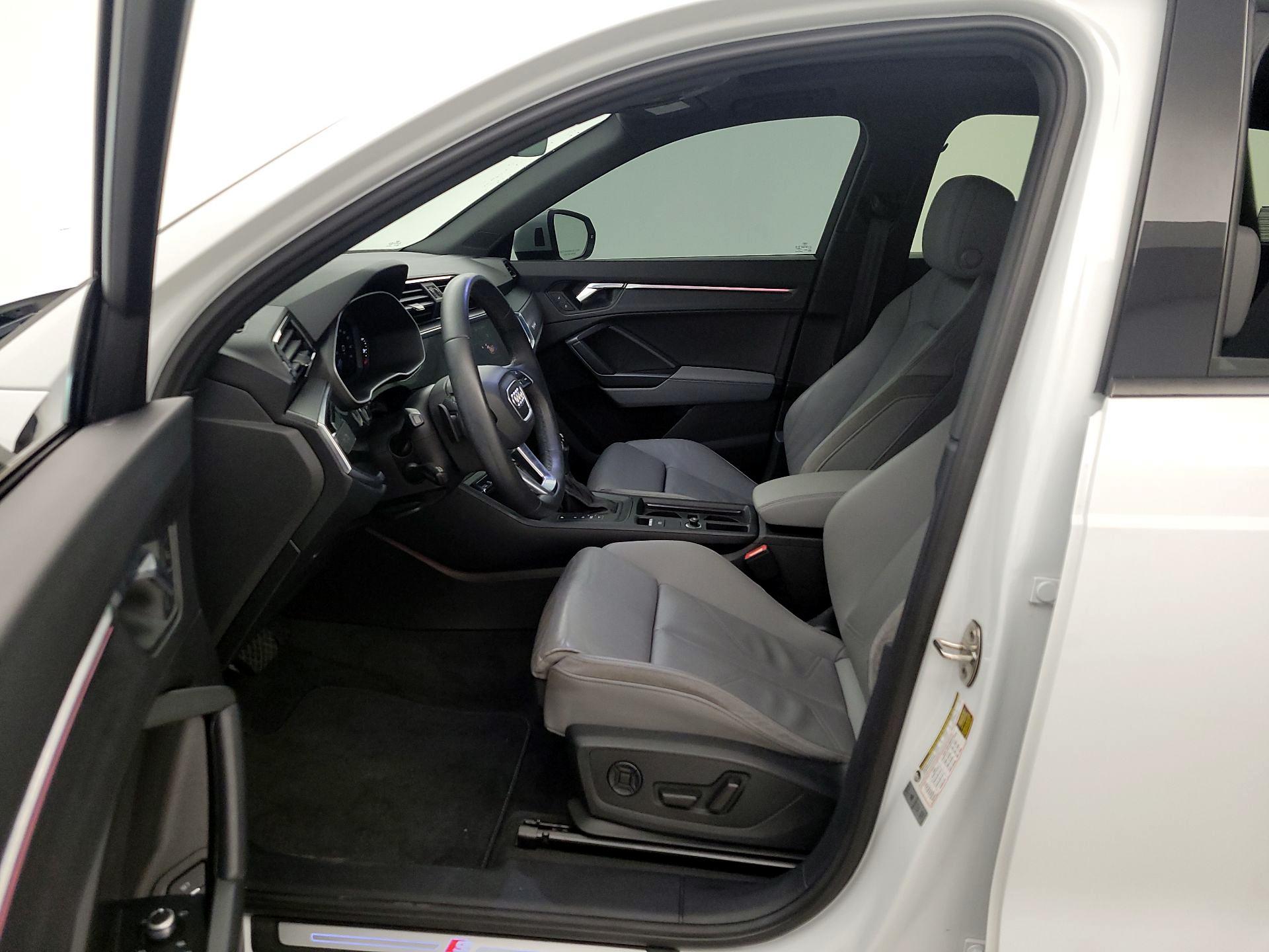 Thumbnail: 2022 Audi Q3 - 11