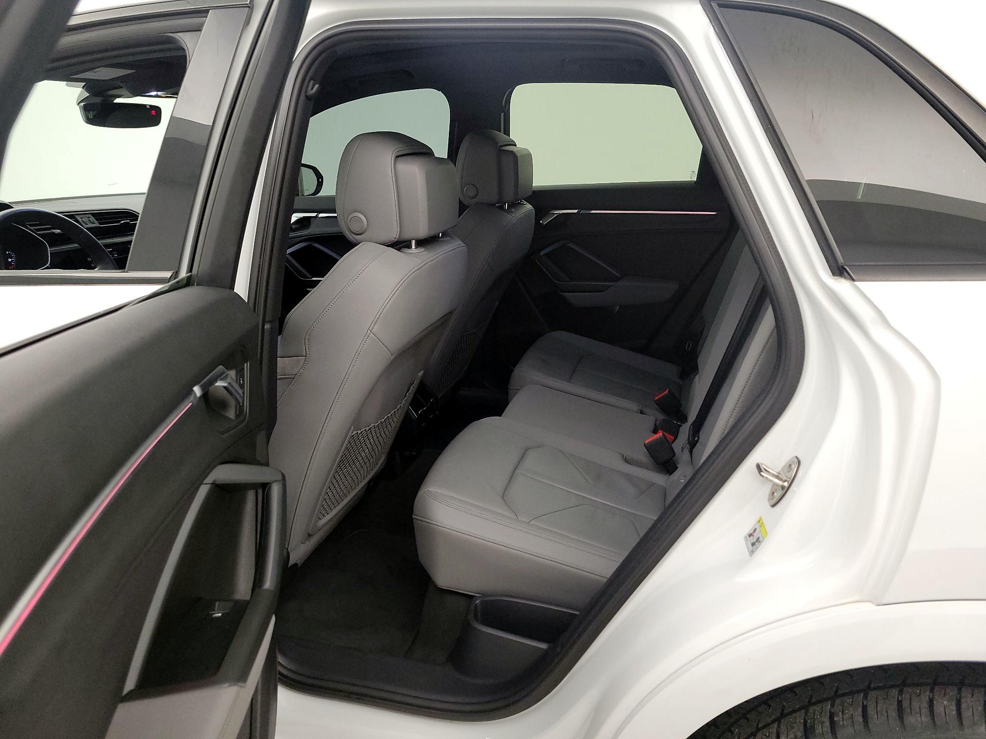 Thumbnail: 2022 Audi Q3 - 20