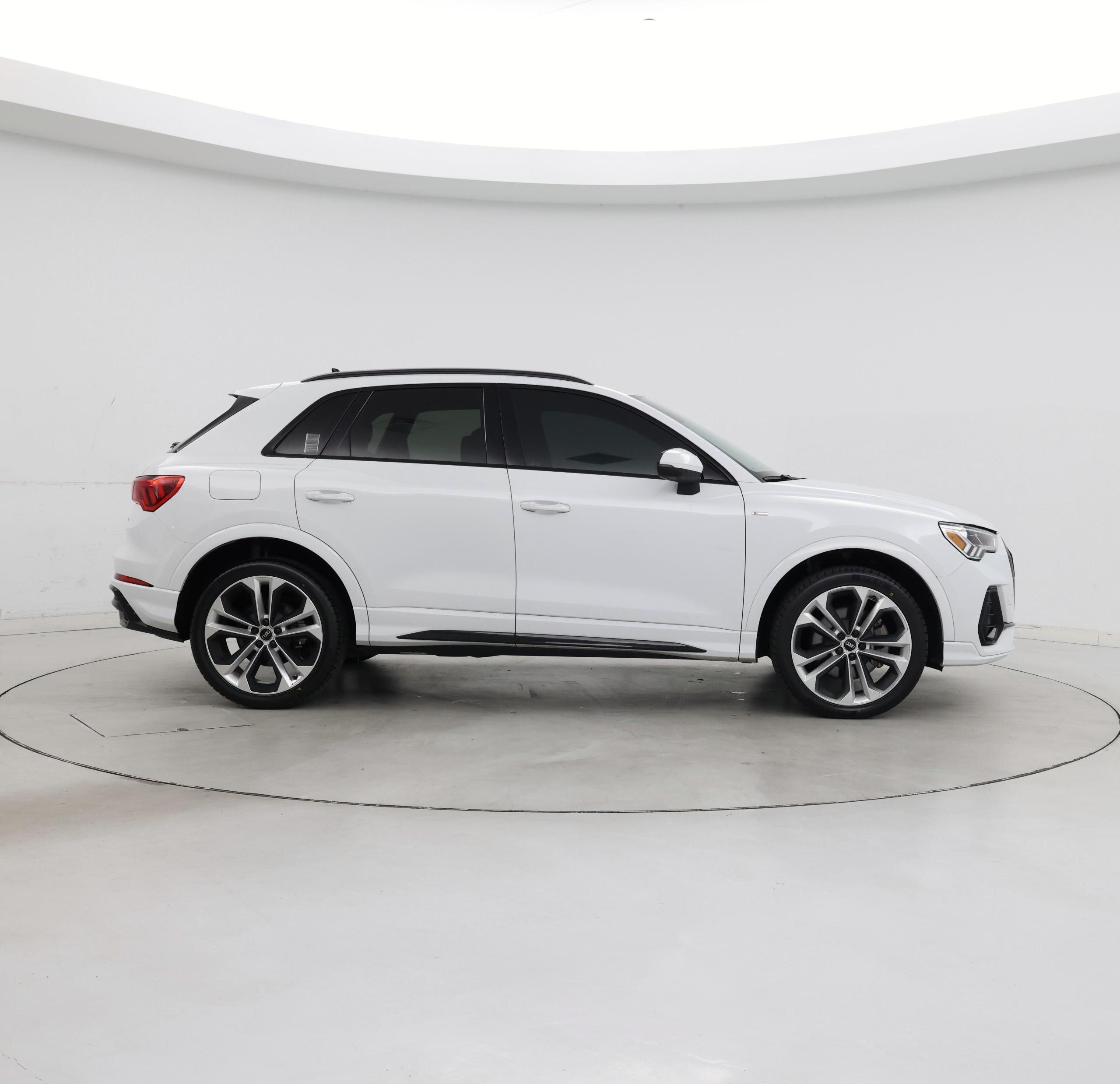Thumbnail: 2022 Audi Q3 - 7