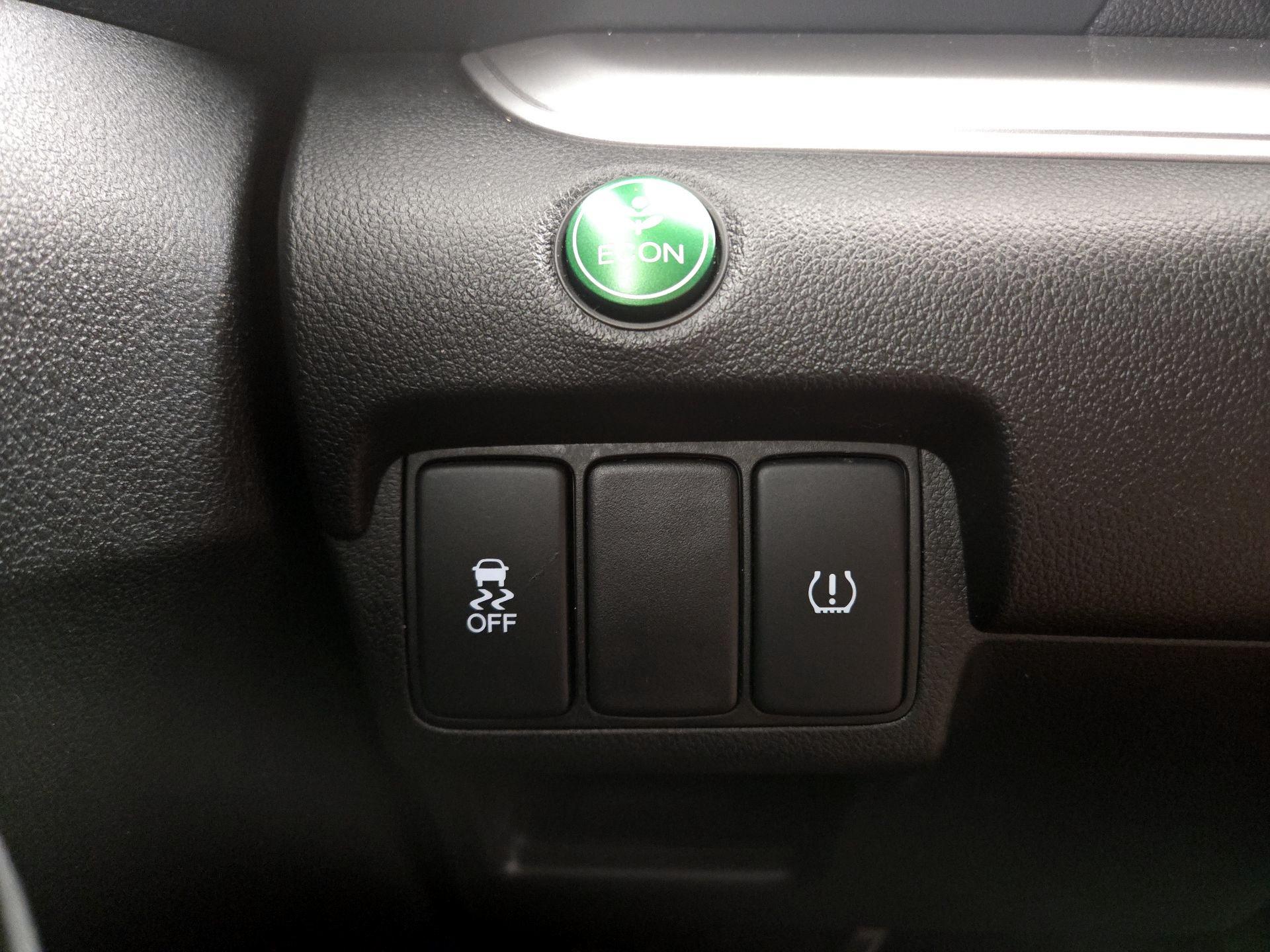 Thumbnail: 2015 Honda CR-V - 13