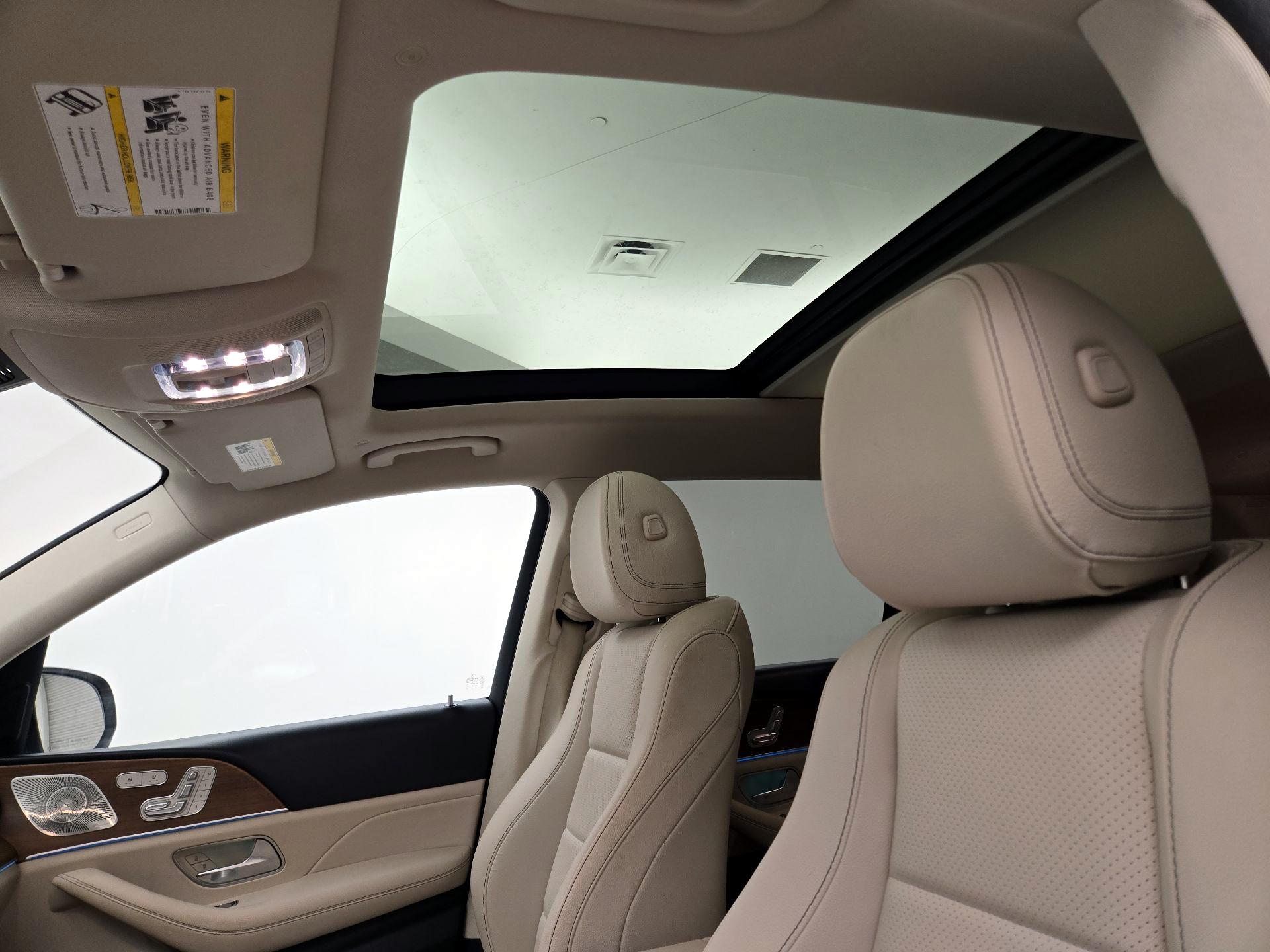 Thumbnail: 2022 Mercedes-Benz GLS - 20