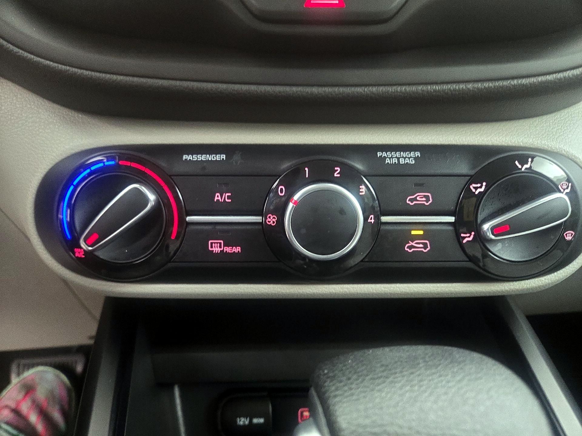 Thumbnail: 2020 Kia Soul - 16