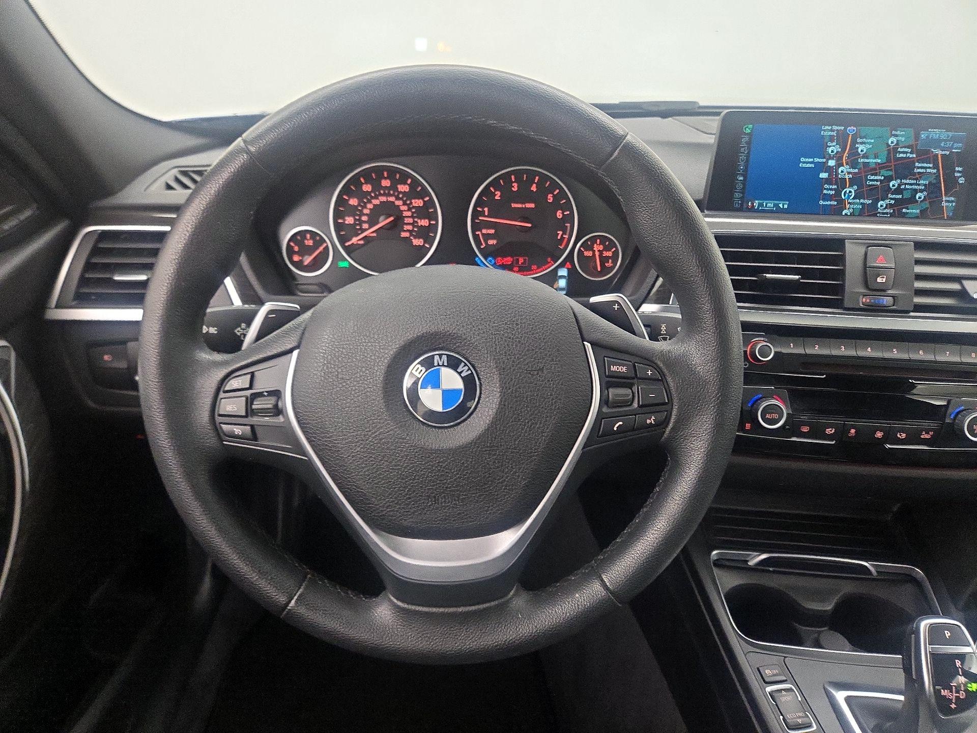 Thumbnail: 2016 BMW 3 Series - 10