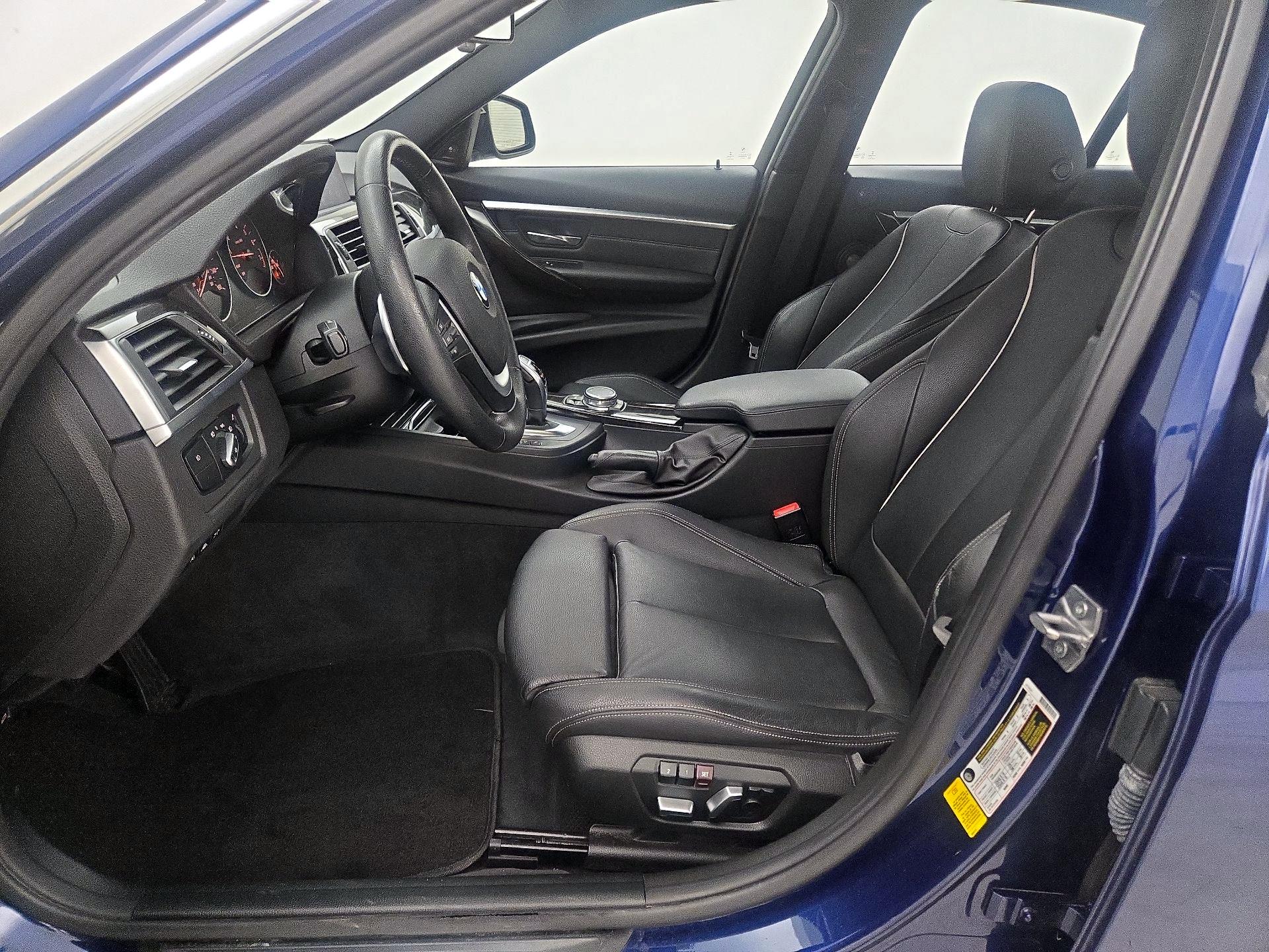 Thumbnail: 2016 BMW 3 Series - 11