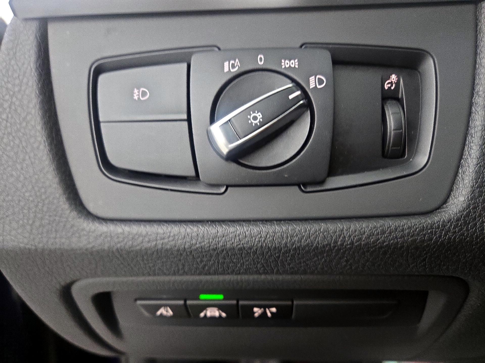 Thumbnail: 2016 BMW 3 Series - 13