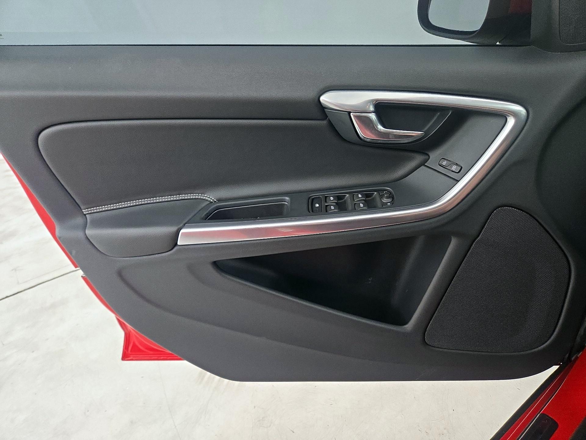 Thumbnail: 2017 Volvo S60 - 12