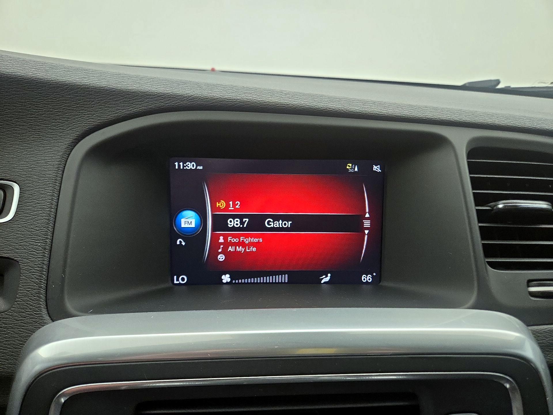 Thumbnail: 2017 Volvo S60 - 15