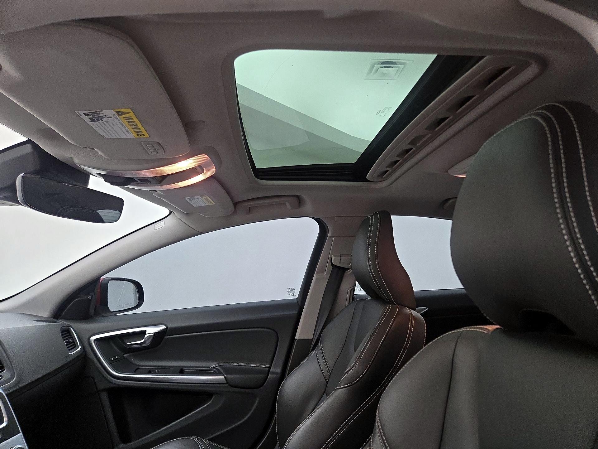 Thumbnail: 2017 Volvo S60 - 19