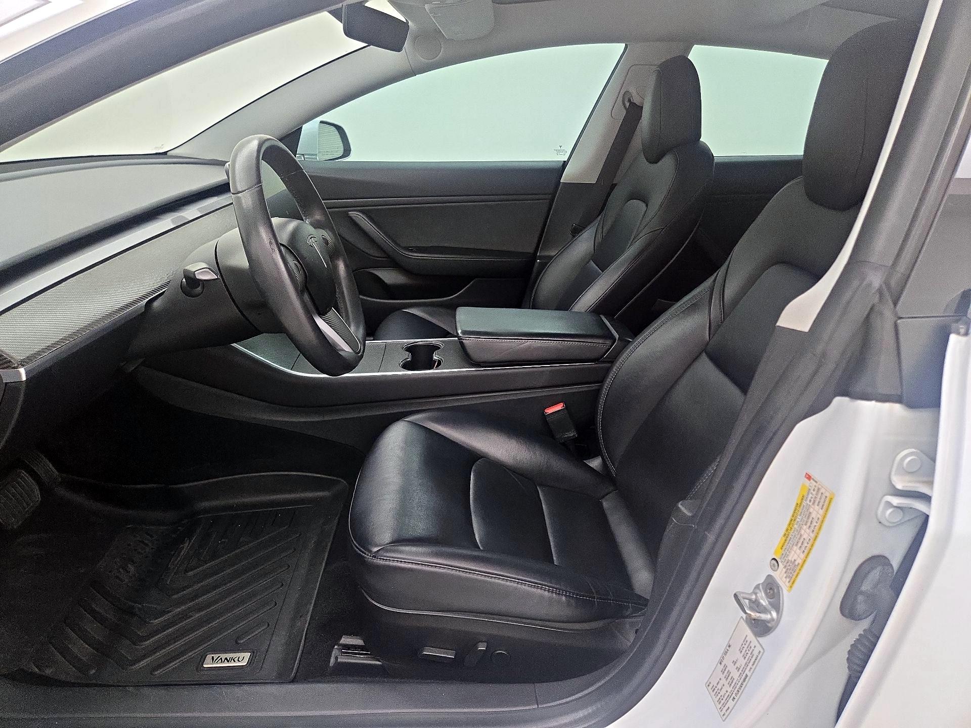 Thumbnail: 2019 Tesla Model 3 - 11