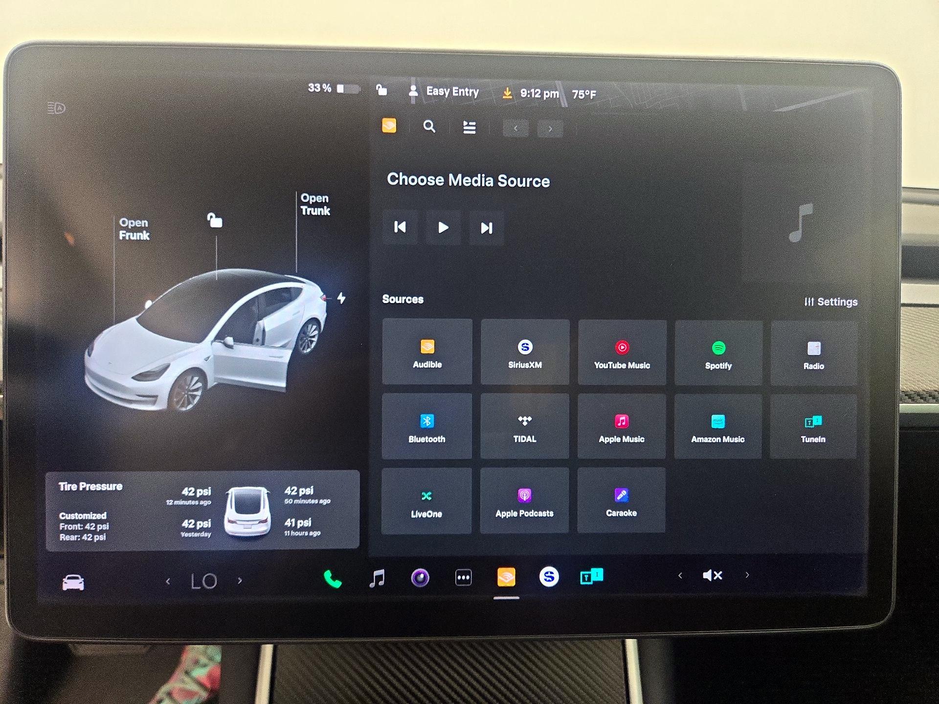 Thumbnail: 2019 Tesla Model 3 - 15