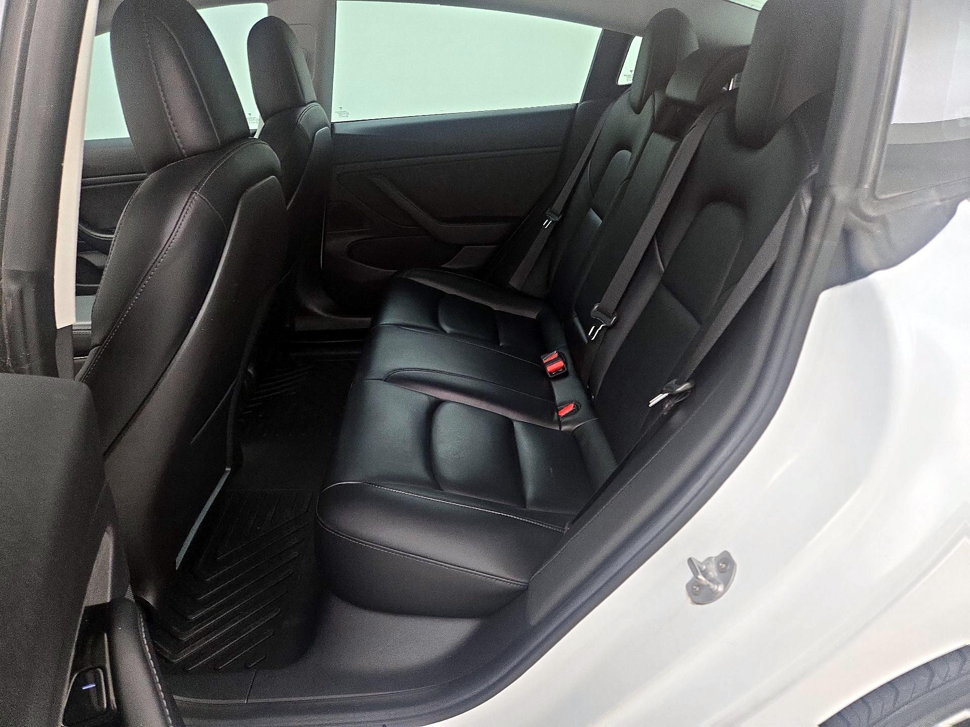 Thumbnail: 2019 Tesla Model 3 - 20