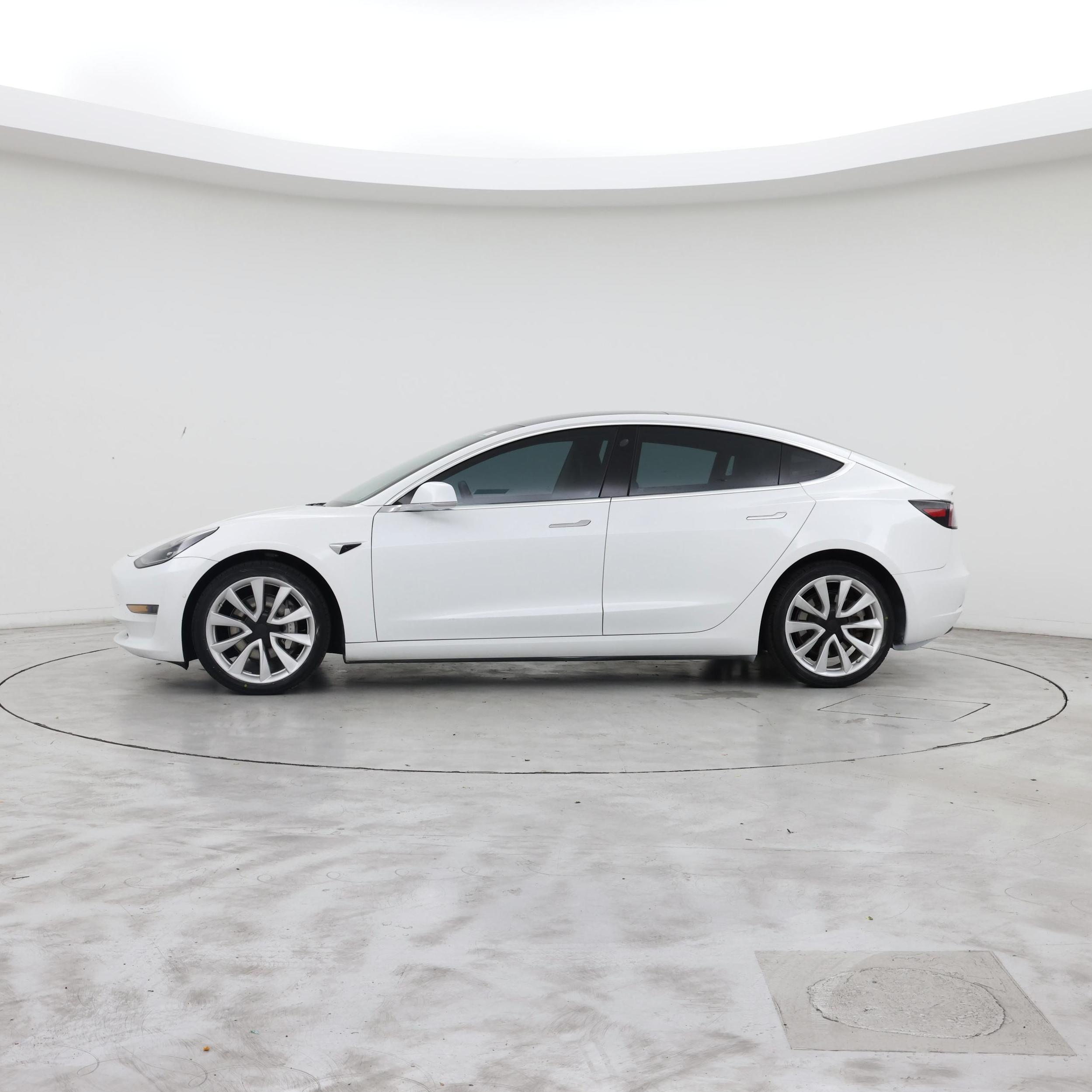 Thumbnail: 2019 Tesla Model 3 - 3