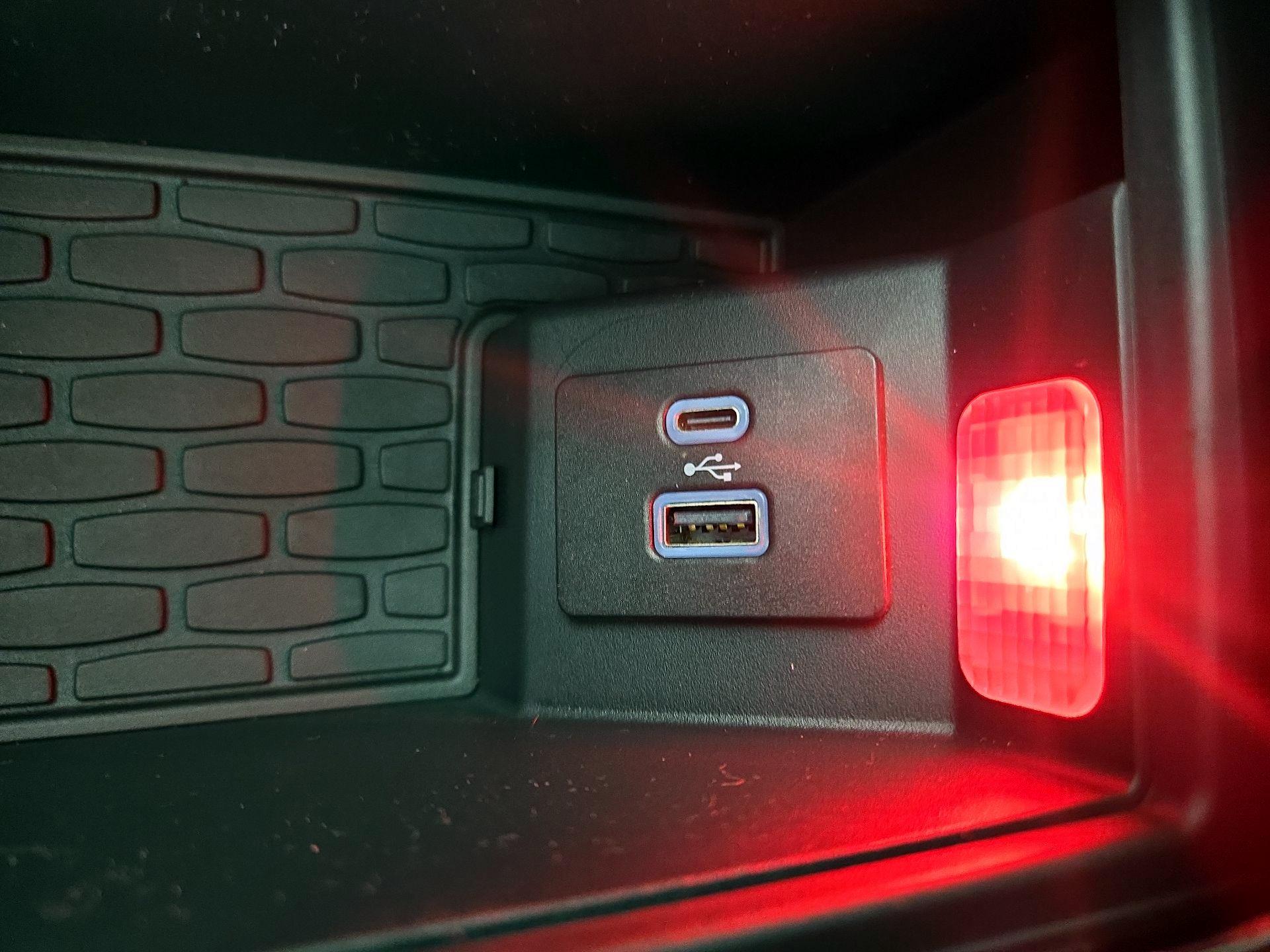 Thumbnail: 2020 Lincoln Aviator - 19