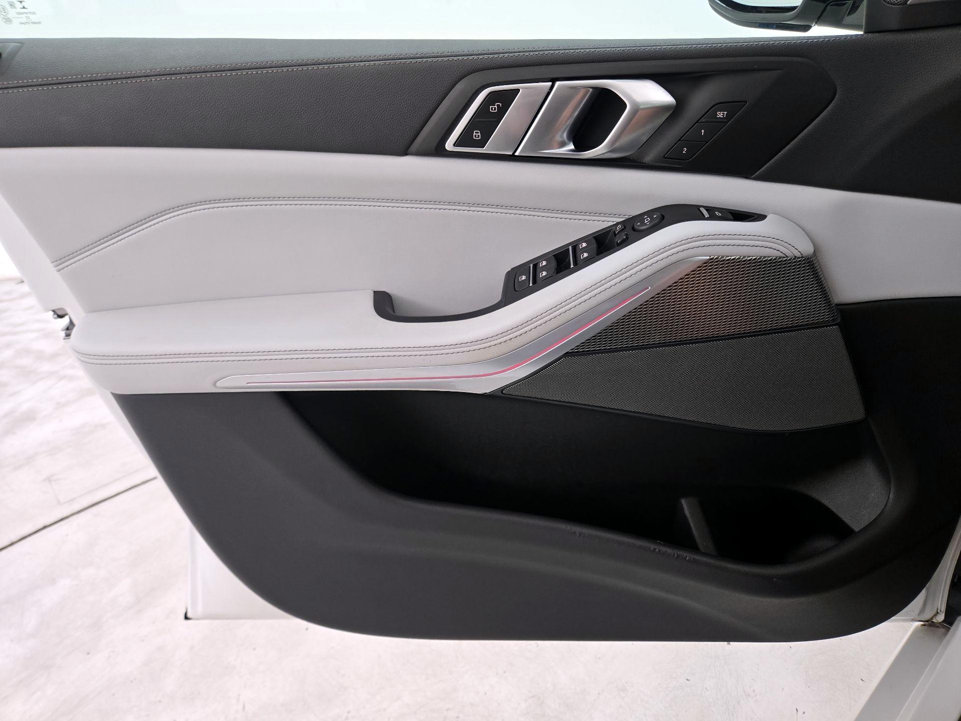 Thumbnail: 2023 BMW X5 - 12