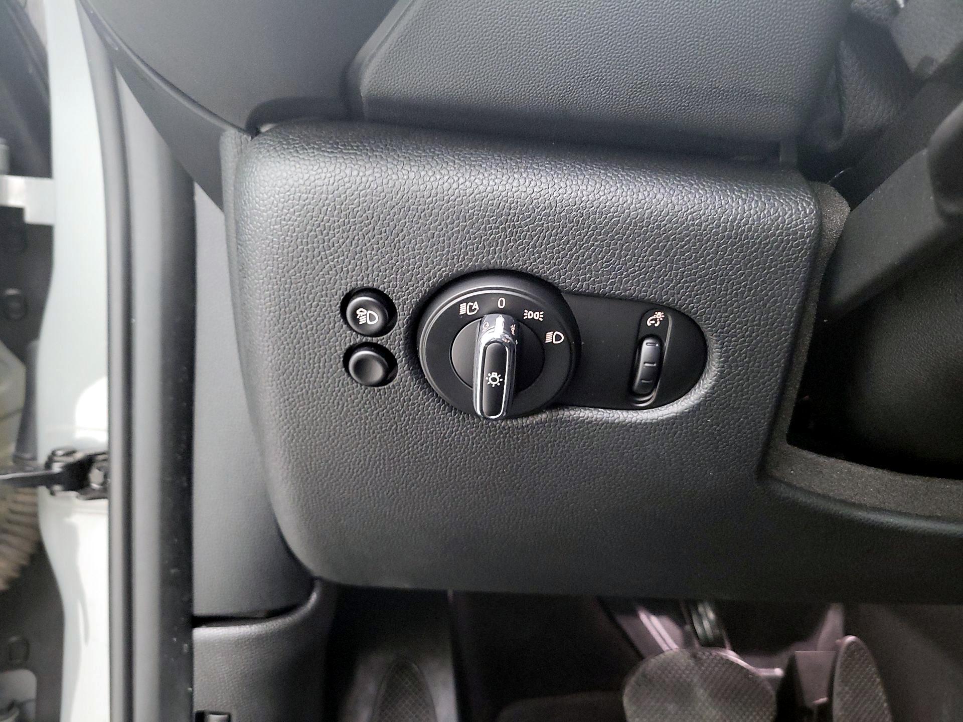 Thumbnail: 2023 MINI Cooper Hardtop - 13