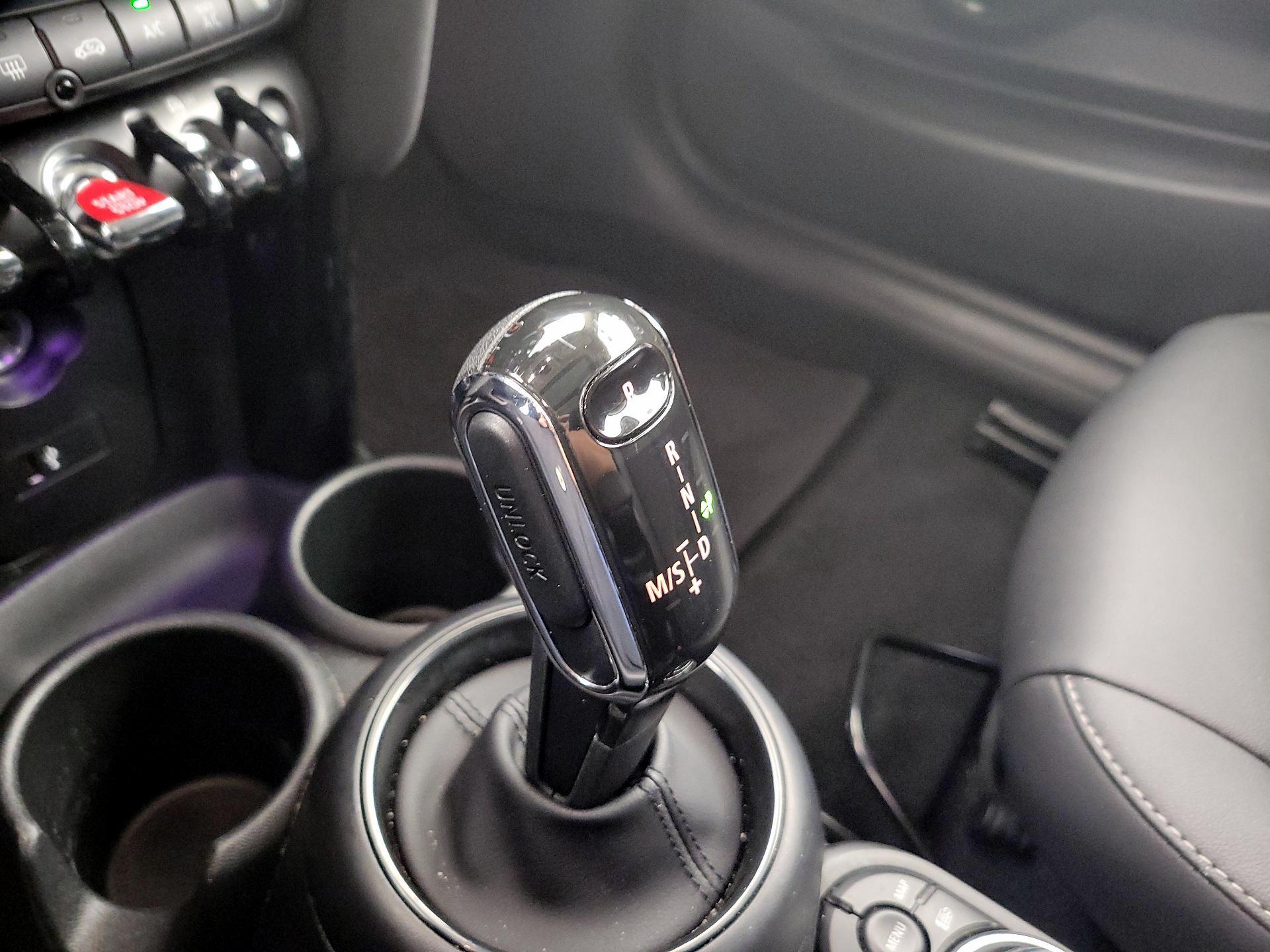 Thumbnail: 2023 MINI Cooper Hardtop - 17