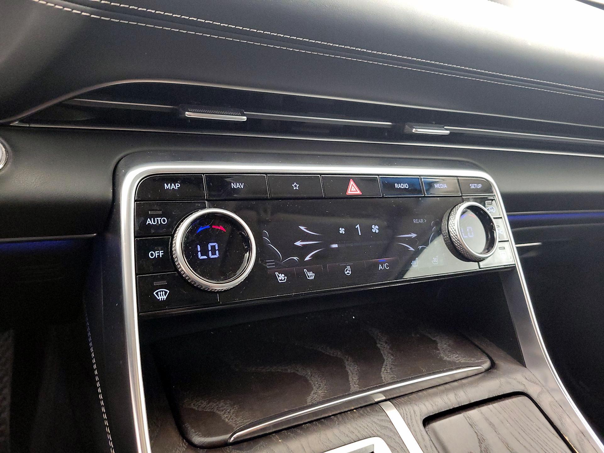 Thumbnail: 2021 Genesis GV80 - 17