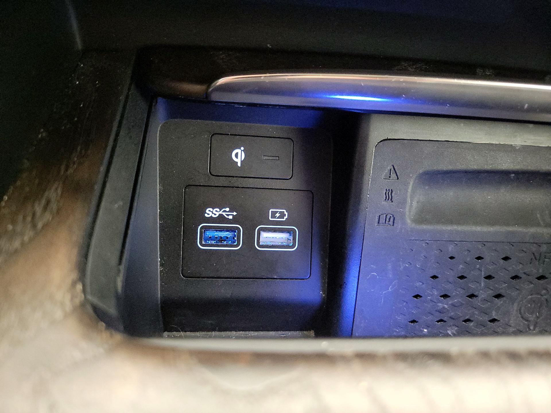 Thumbnail: 2021 Genesis GV80 - 19