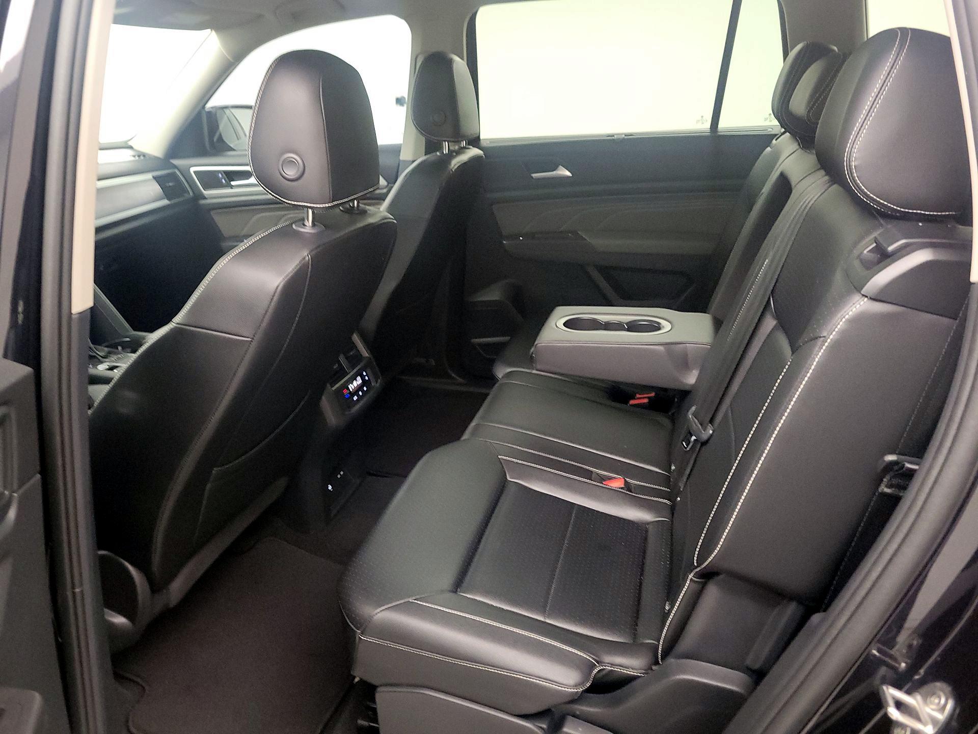 Thumbnail: 2023 Volkswagen Atlas - 20