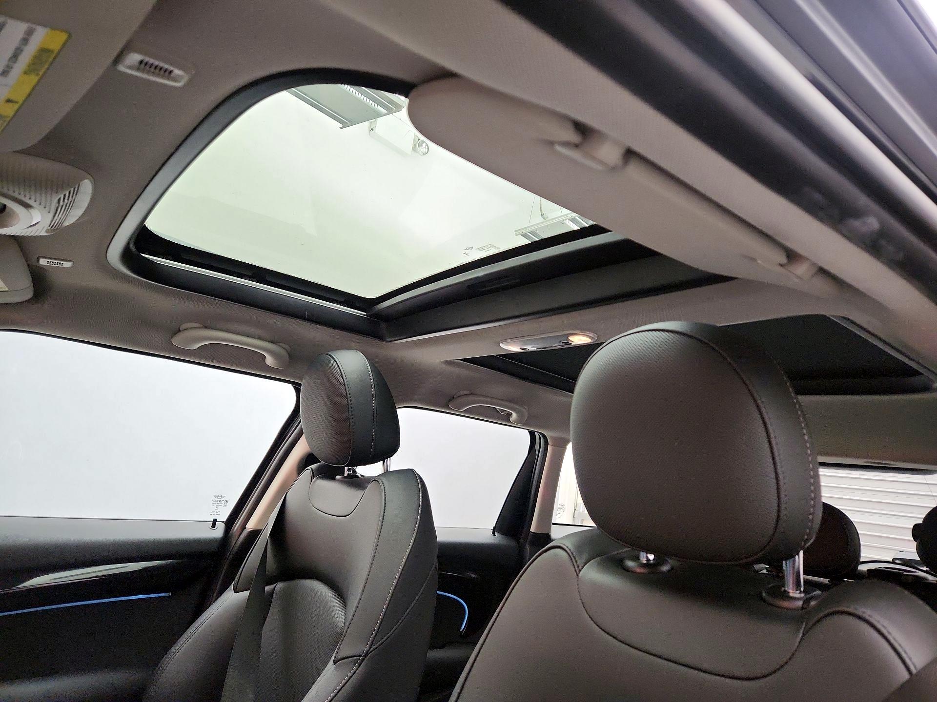 Thumbnail: 2023 MINI Cooper Hardtop - 19