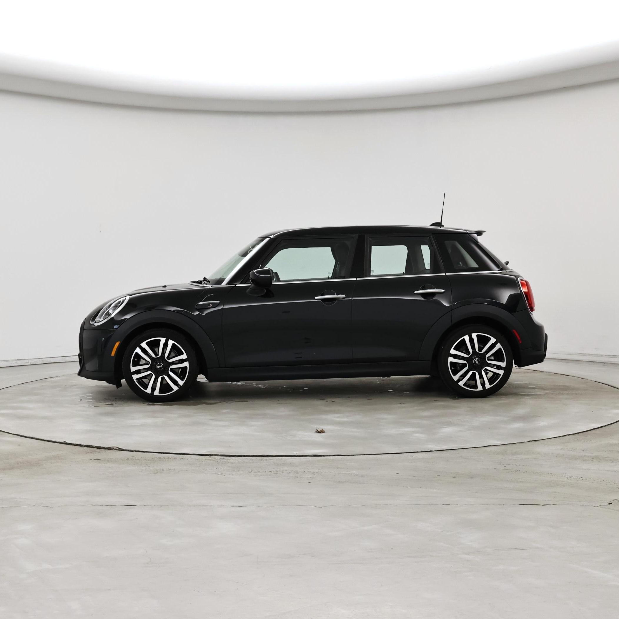 Thumbnail: 2023 MINI Cooper Hardtop - 3
