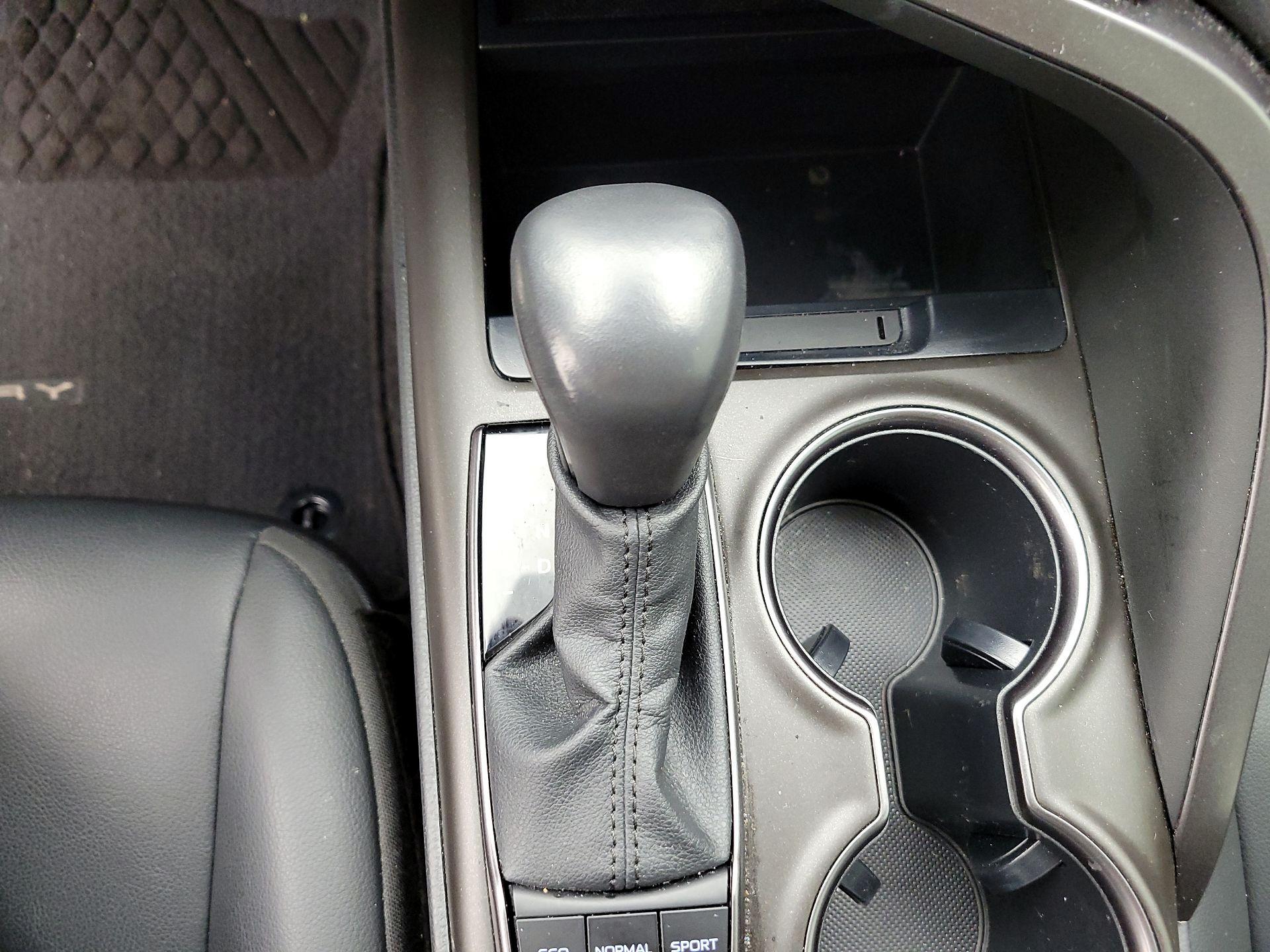 Thumbnail: 2023 Toyota Camry - 17