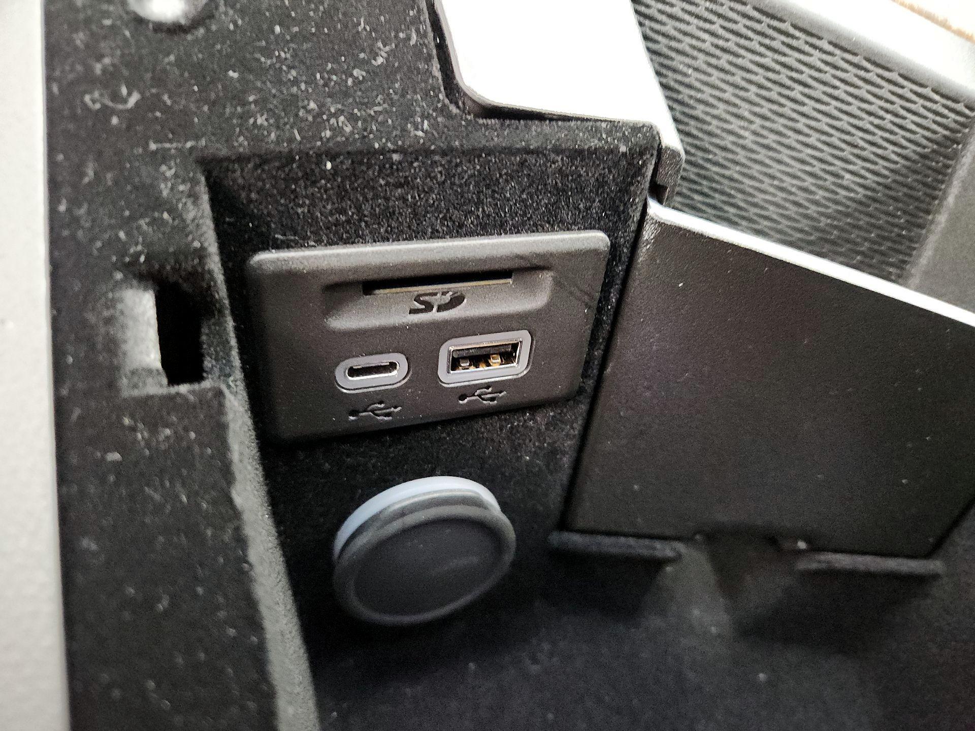 Thumbnail: 2022 Cadillac CT5 - 18