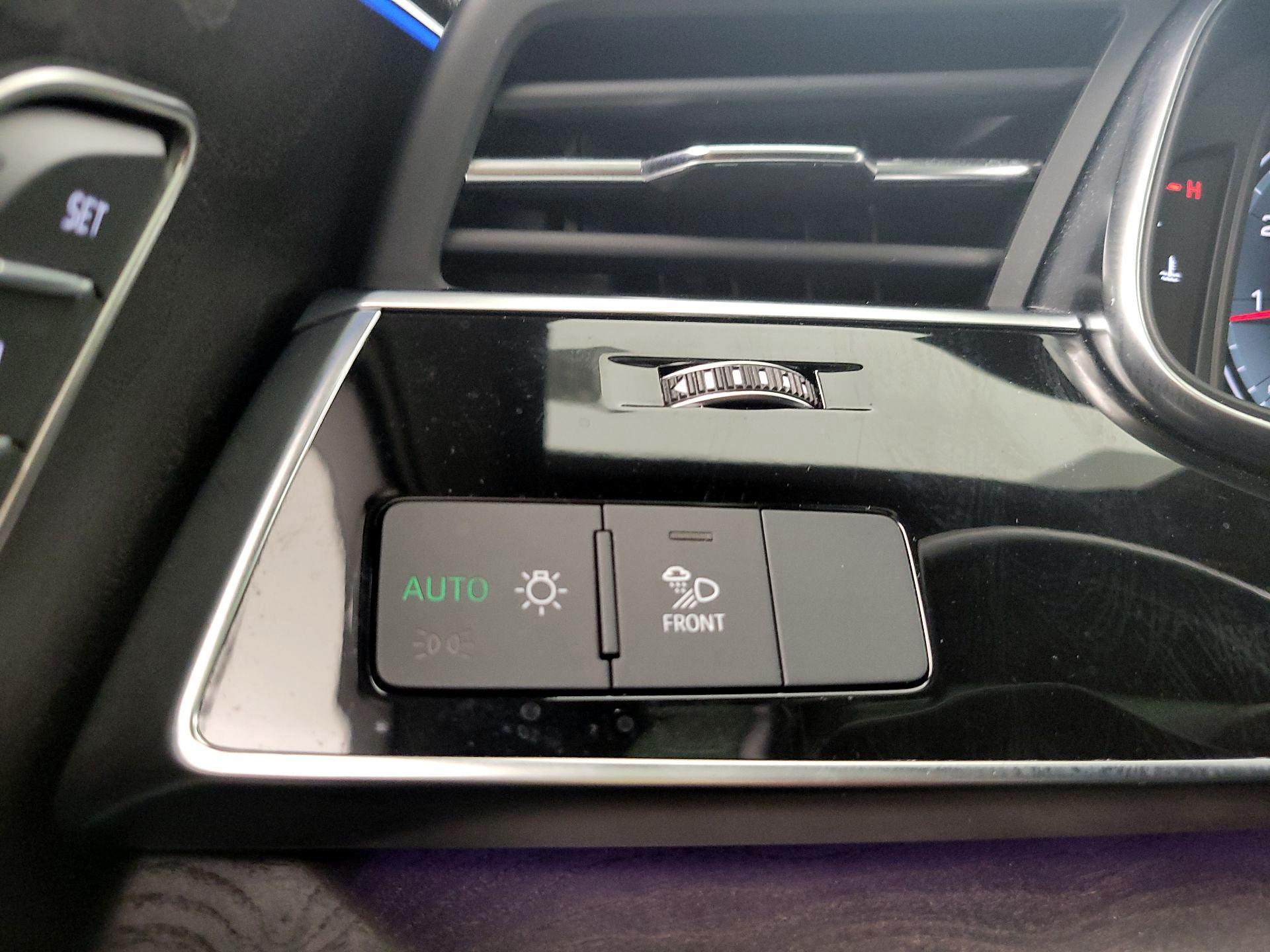 Thumbnail: 2023 Audi Q7 - 13