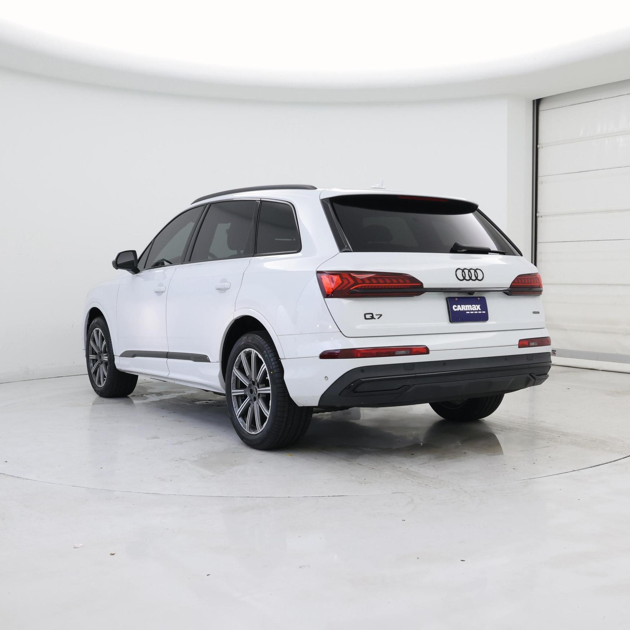 Thumbnail: 2023 Audi Q7 - 2