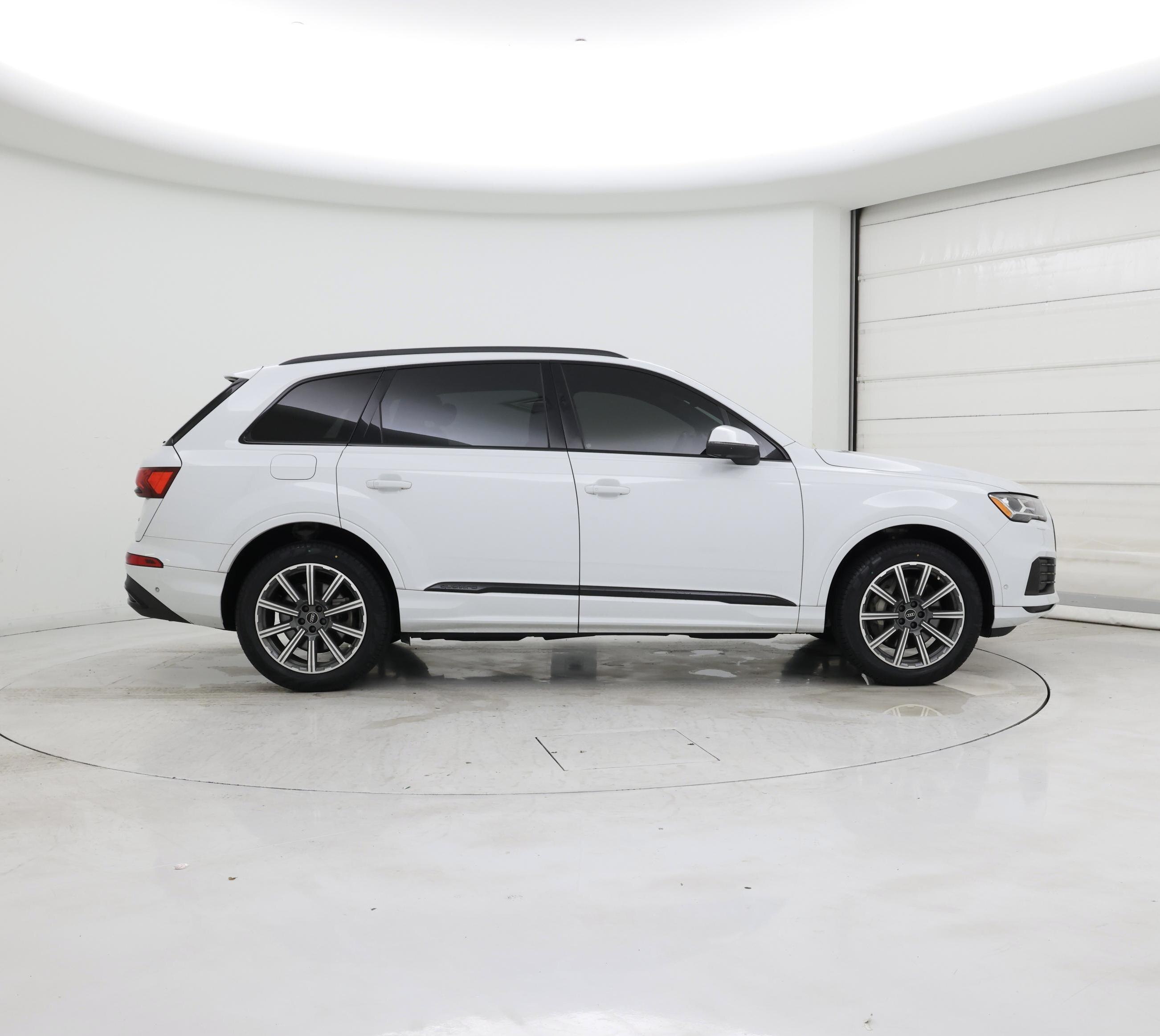 Thumbnail: 2023 Audi Q7 - 7