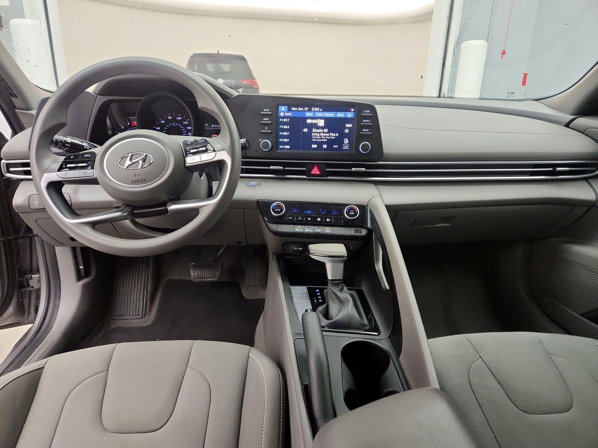 Thumbnail: 2023 Hyundai Elantra - 9